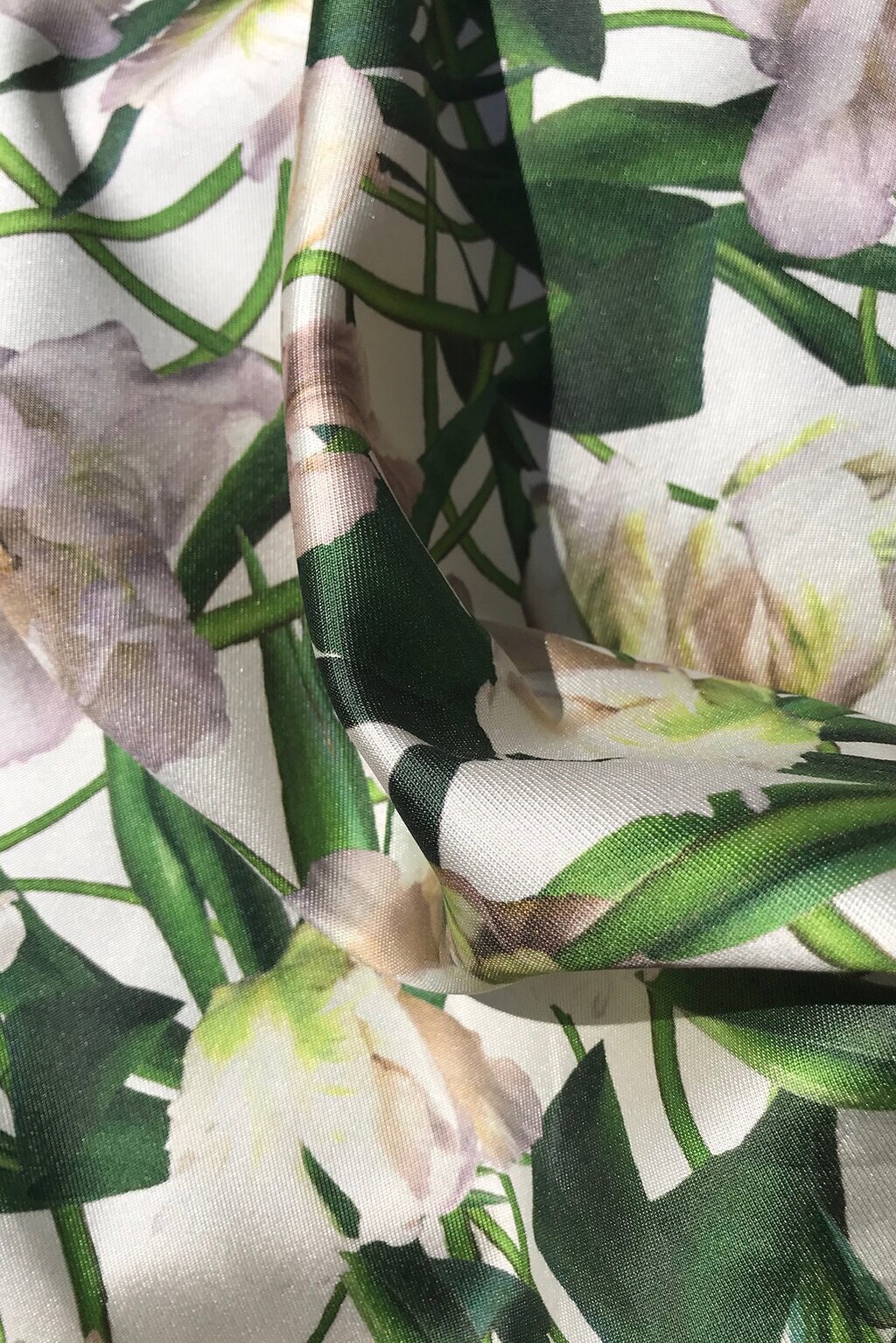 cotton+silk+in+white+with+tulips3.jpg
