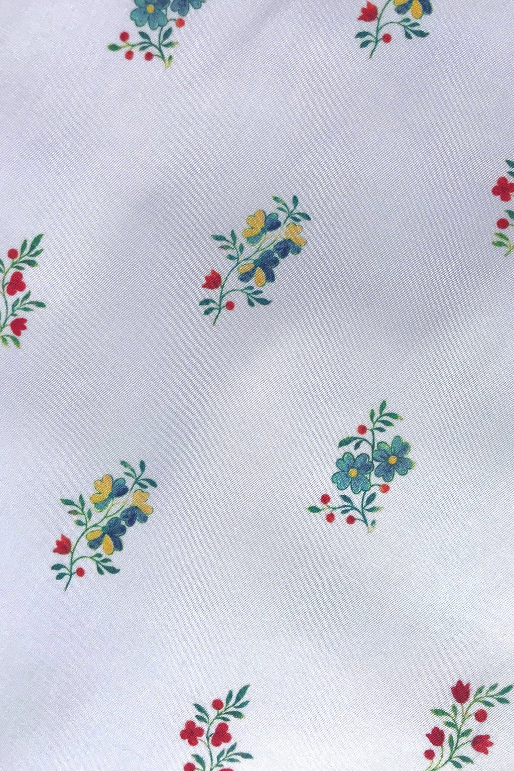 cotton+in+white+with+vintage+bouquets4.jpg