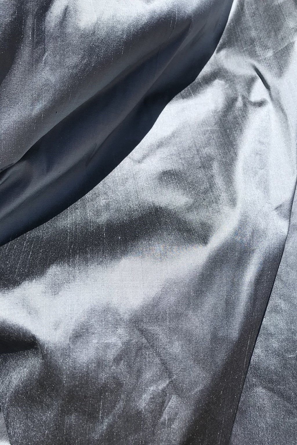 silk in dark silver2.jpg