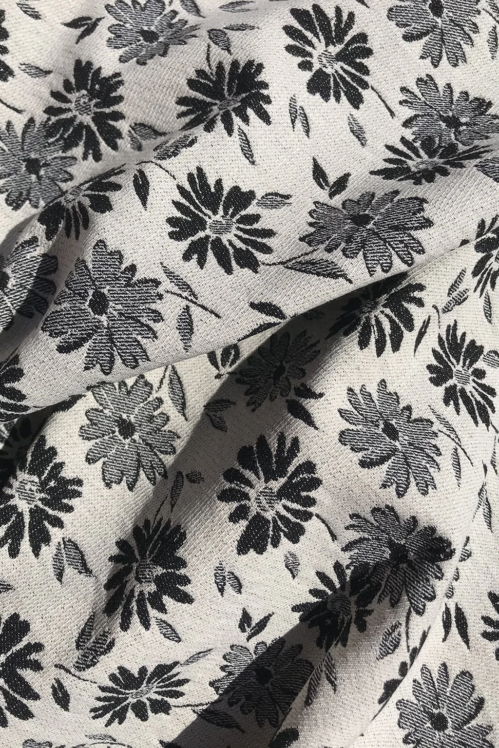 jacquard in monochrome with daisies3.jpg