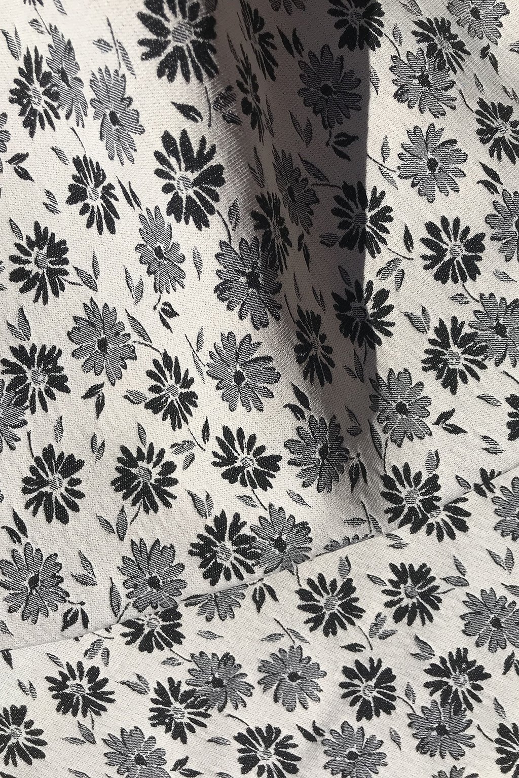 jacquard in monochrome with daisies7.jpg