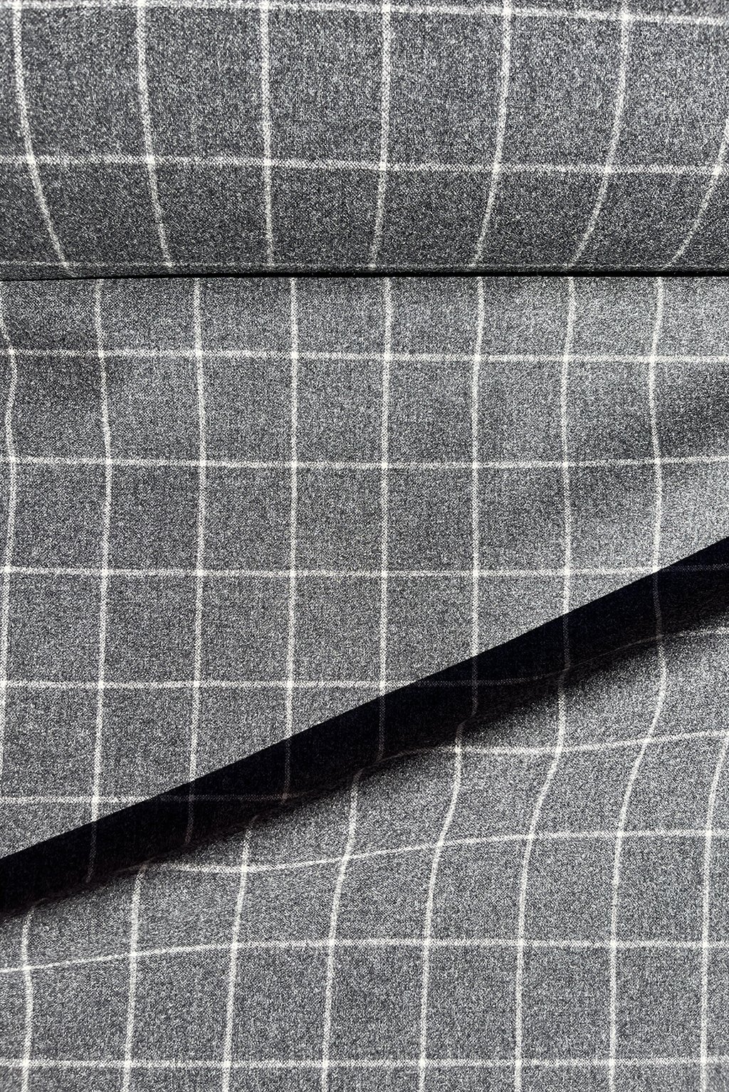 wool large grey check10.jpg
