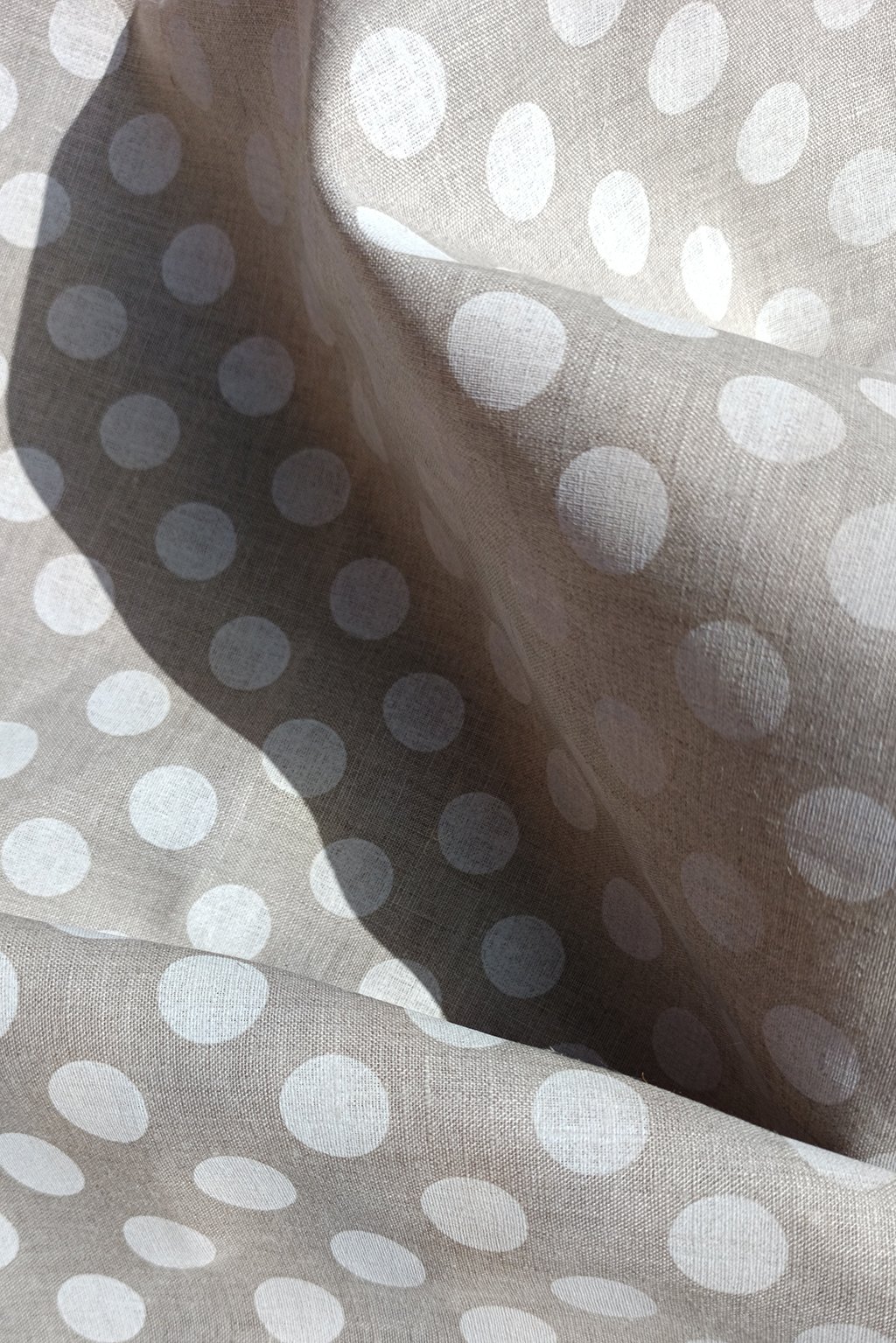 dotted linen4.jpg