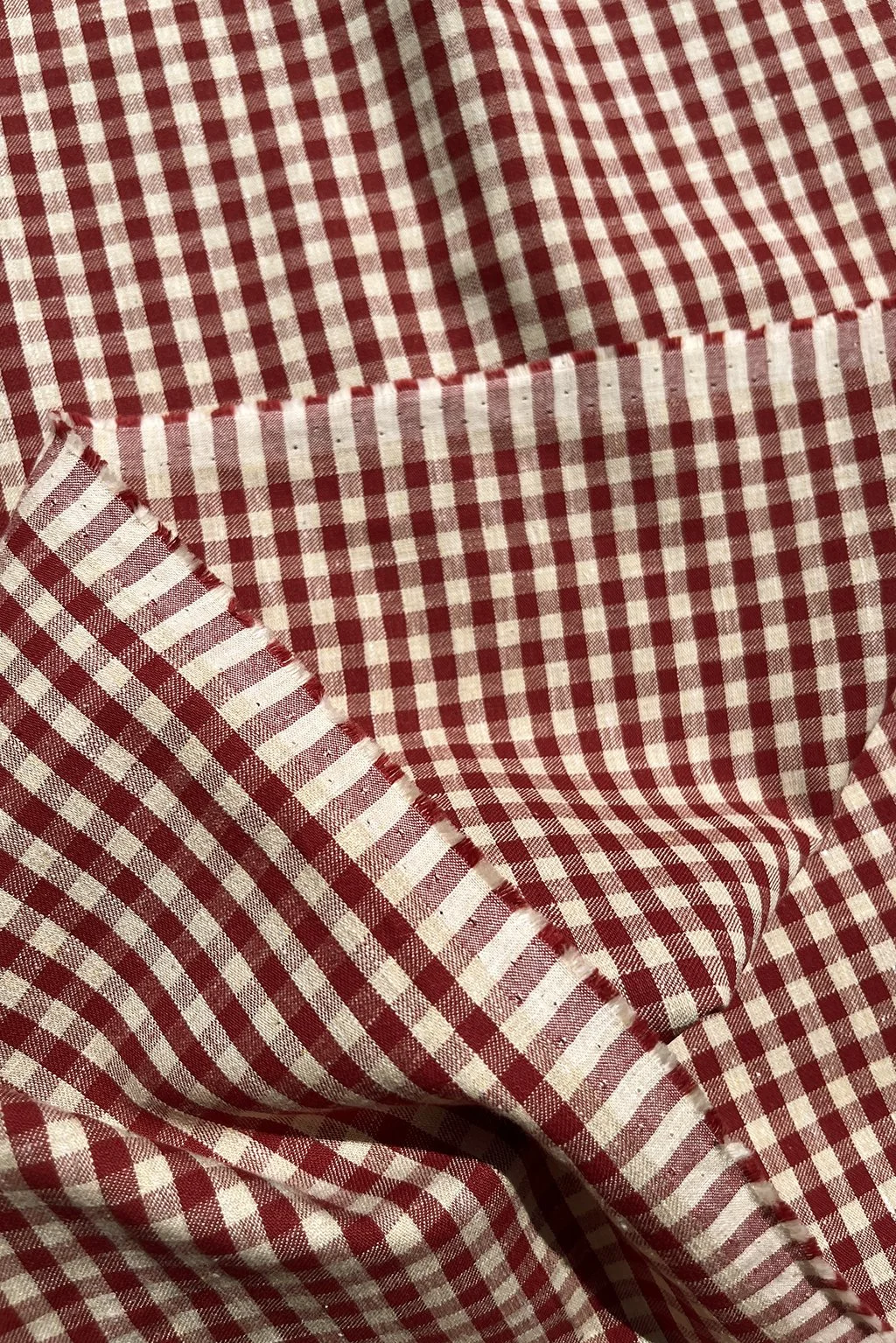 Italian cotton gingham in sand beige and red2.jpg