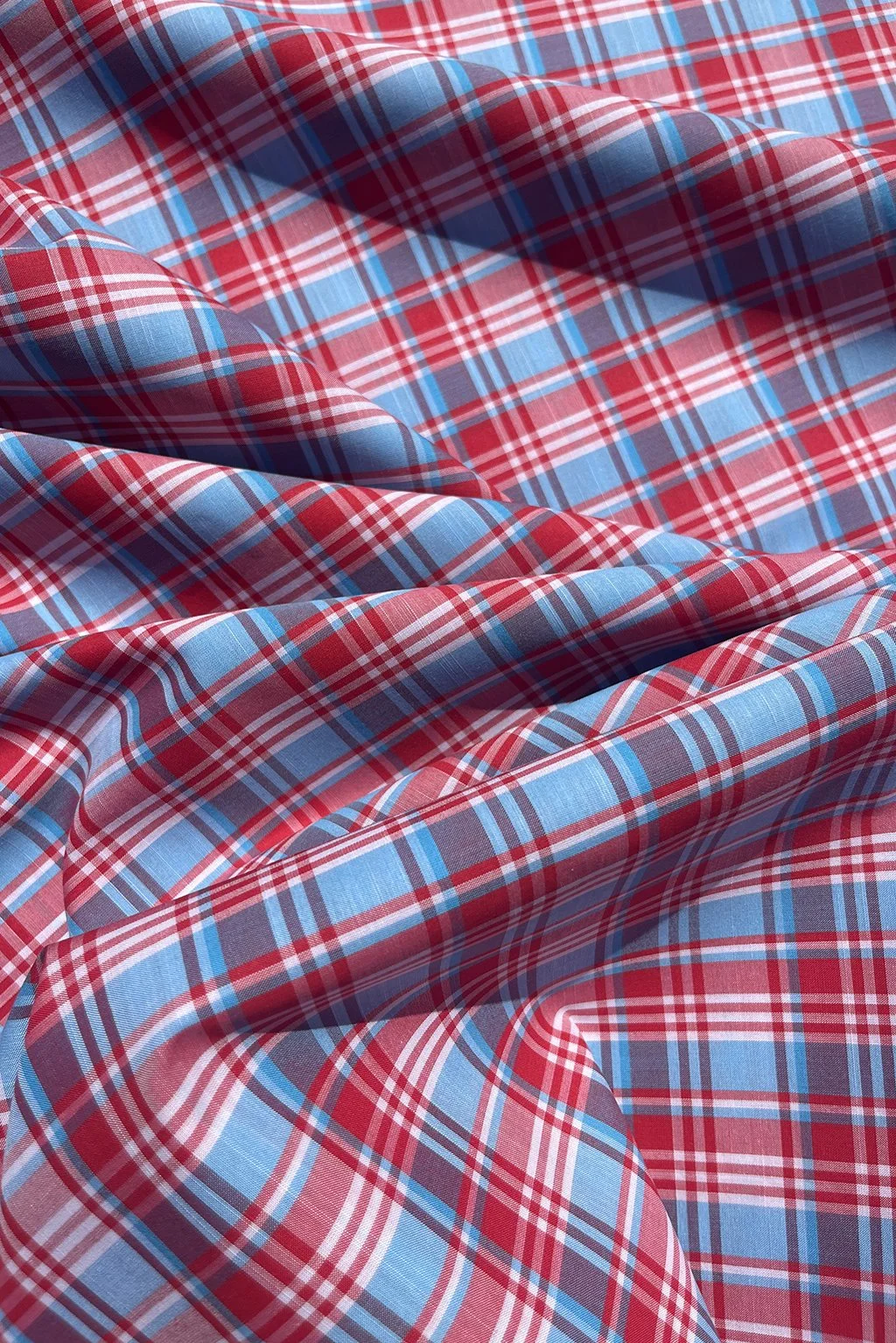 cotton shirting check in red and blue5.jpg