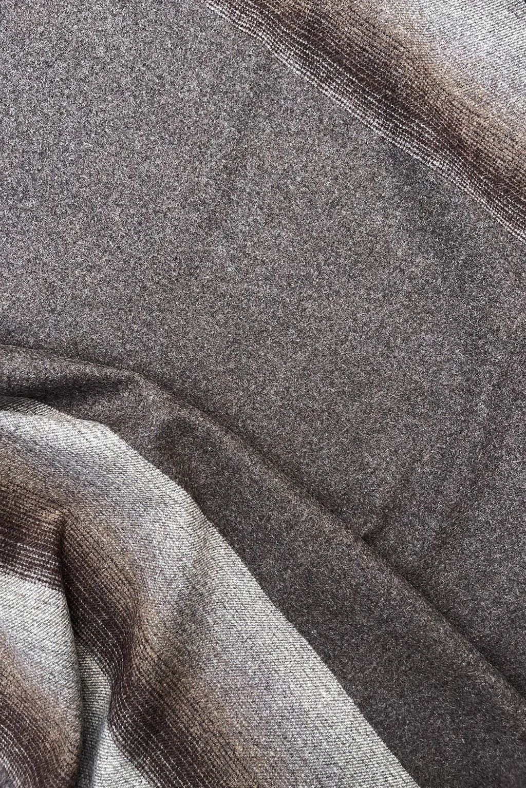 wool with thick stripe5.jpg