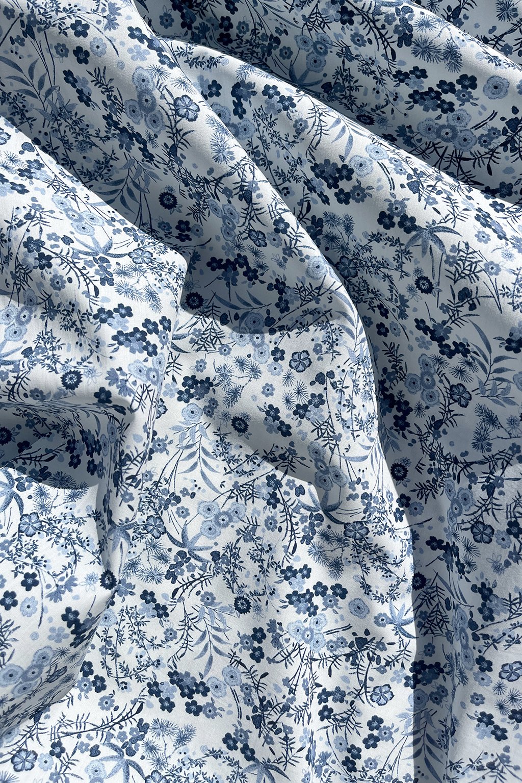 italian cotton with small blue flowers.jpg12.jpg