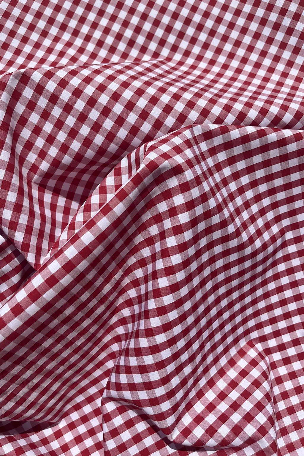 Italian Cotton gingham in red and white8.jpg