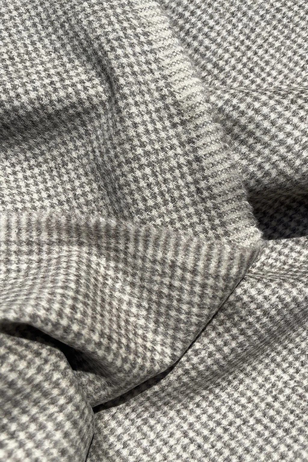 wool with houndstooth in beige and grey5.jpg