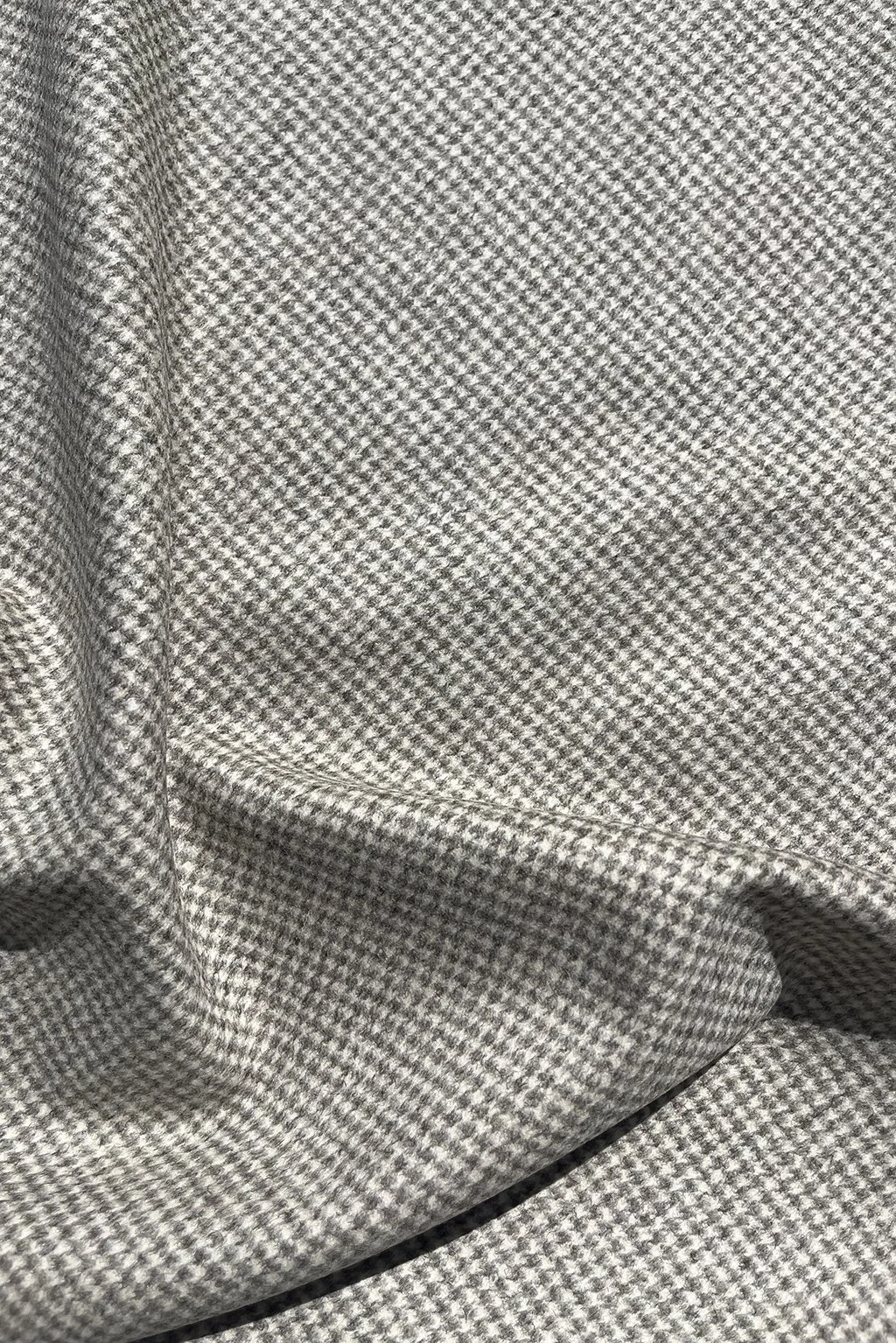 wool with houndstooth in beige and grey3.jpg