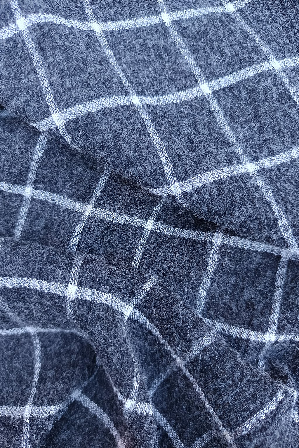 wool crepe in grey with white checklines8.jpg