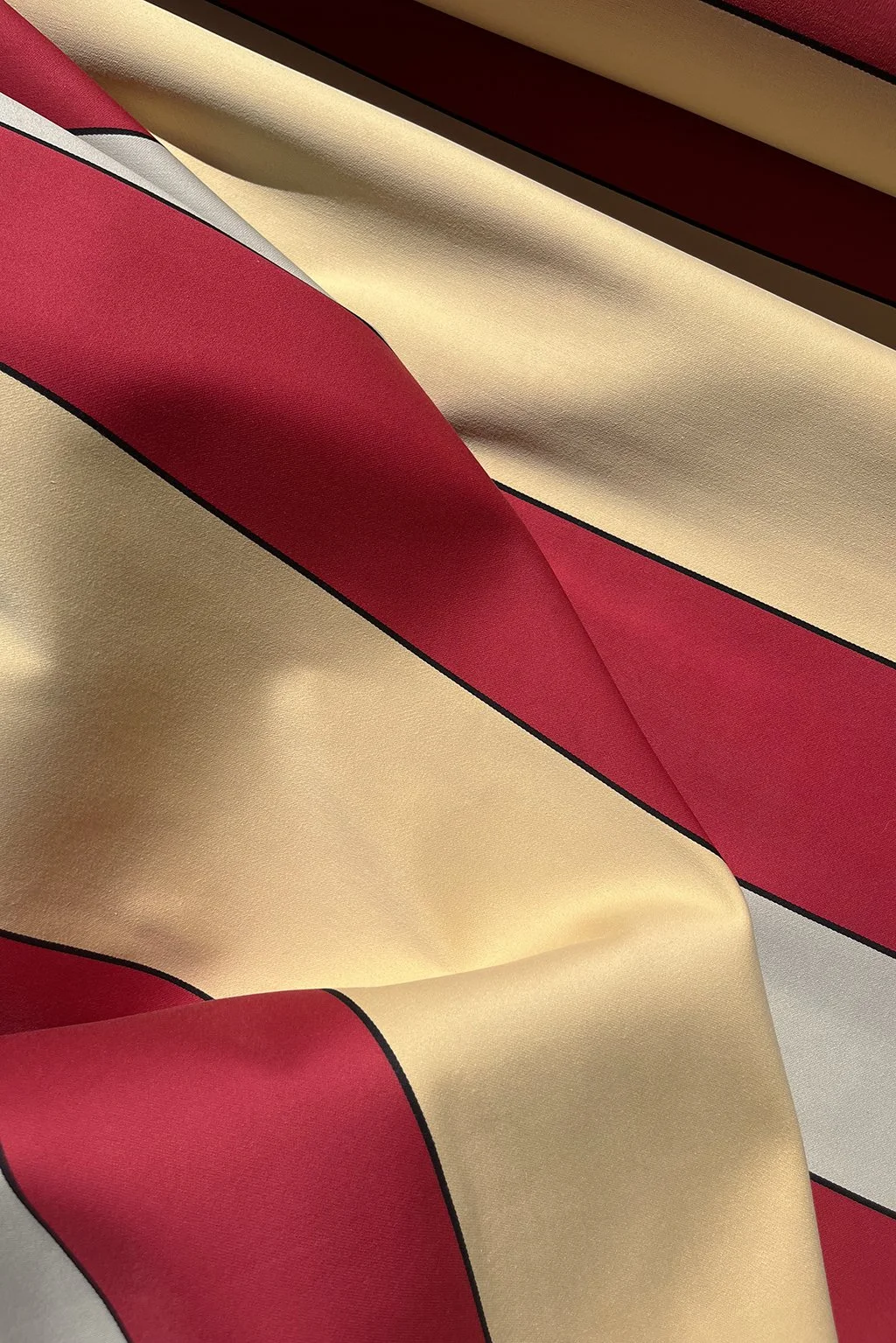 Italian heavy-weight cotton maxi-stripe in red and sand11.jpg