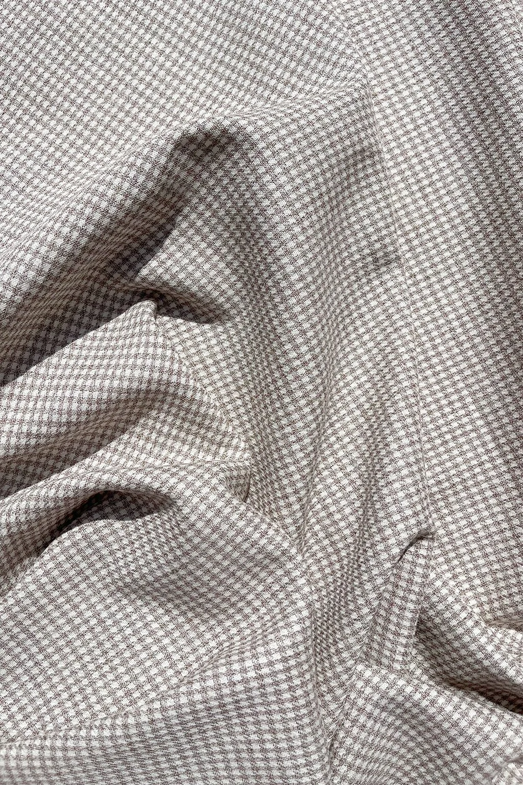 Cotton:Linen blend mini-houndstooth in fawn and off-white9.jpg