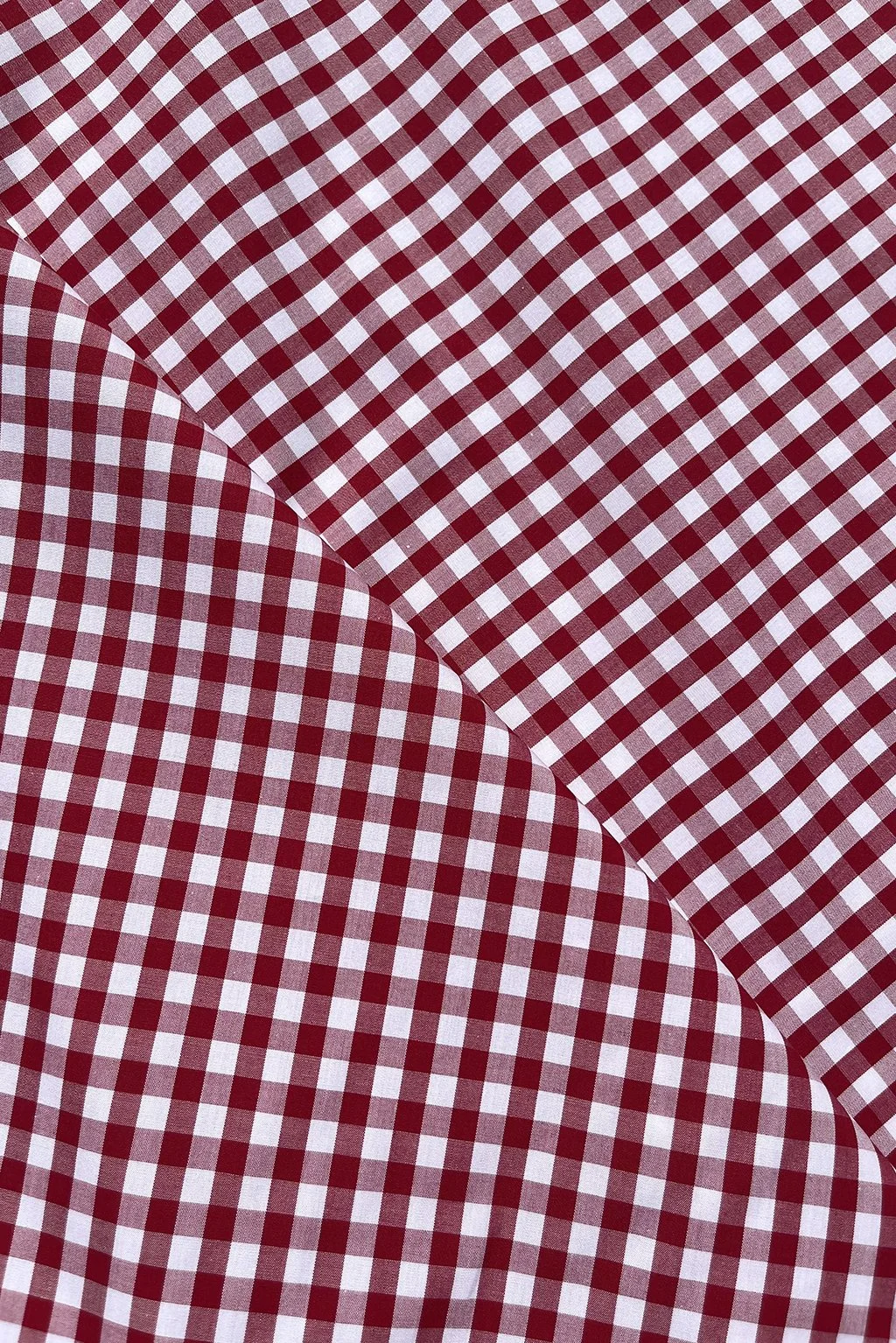 Italian Cotton gingham in red and white6.jpg