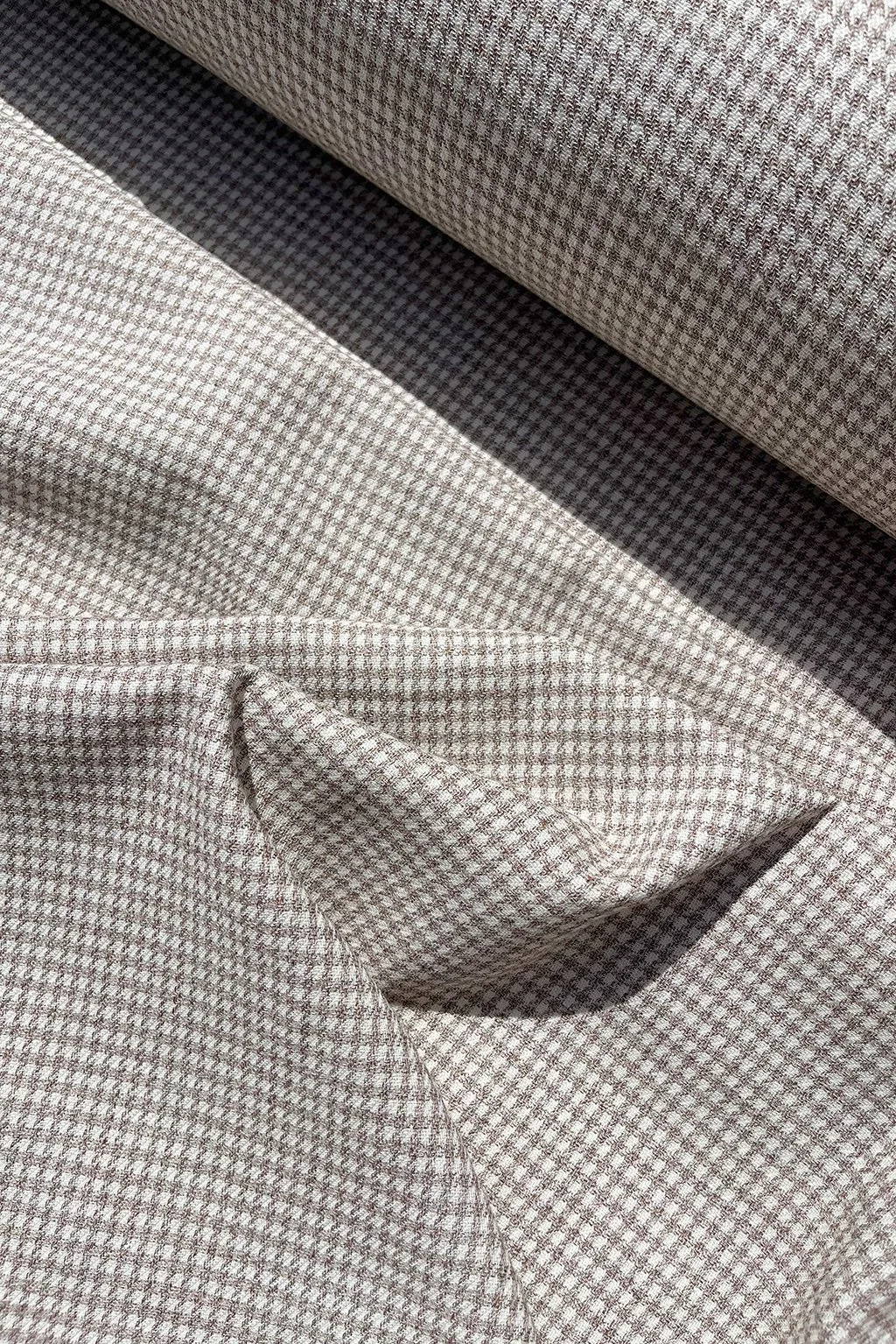 Cotton:Linen blend mini-houndstooth in fawn and off-white6.jpg