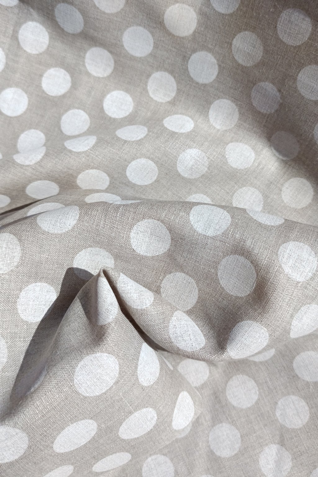 dotted linen3.jpg