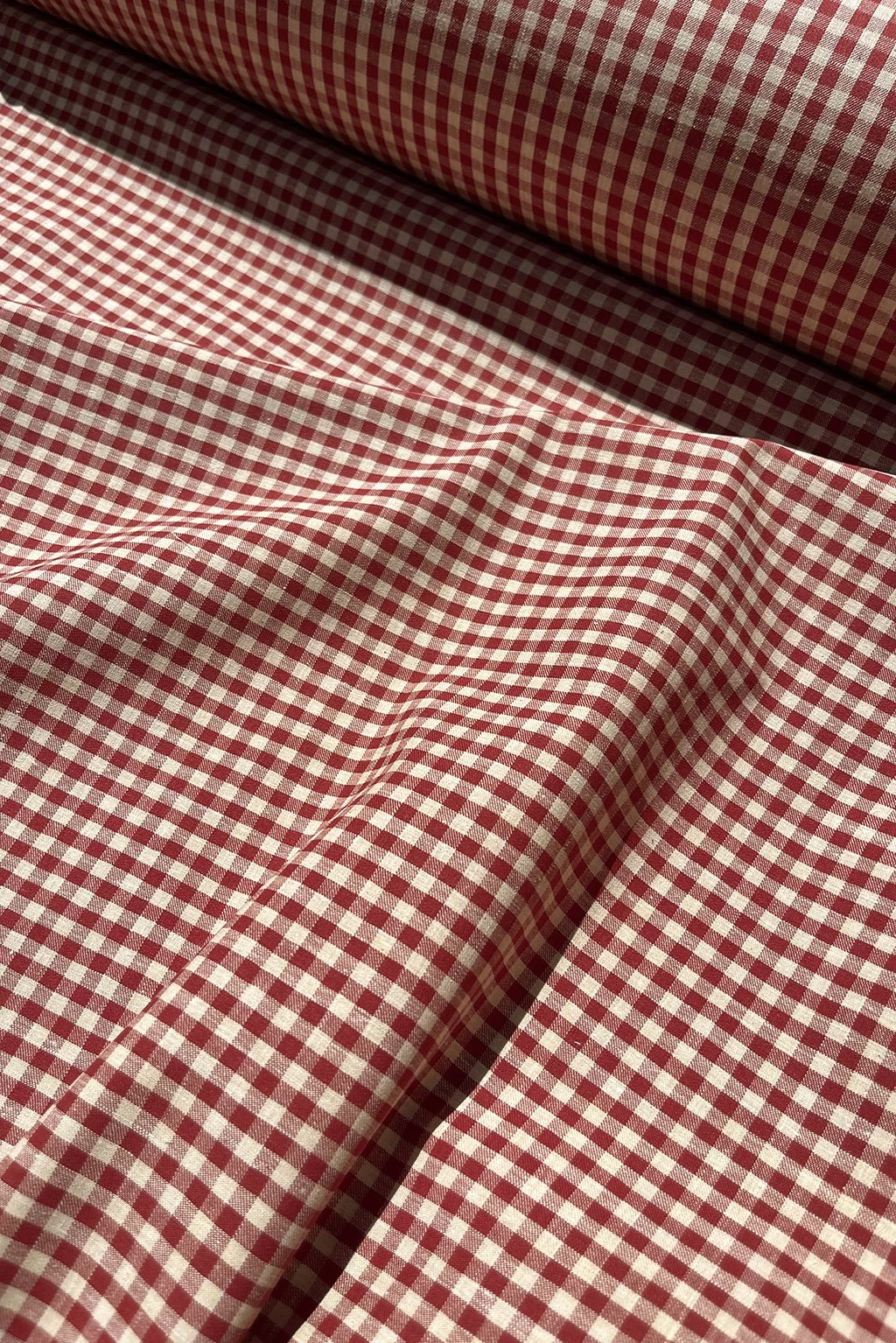 Italian cotton gingham in sand beige and red d.jpg