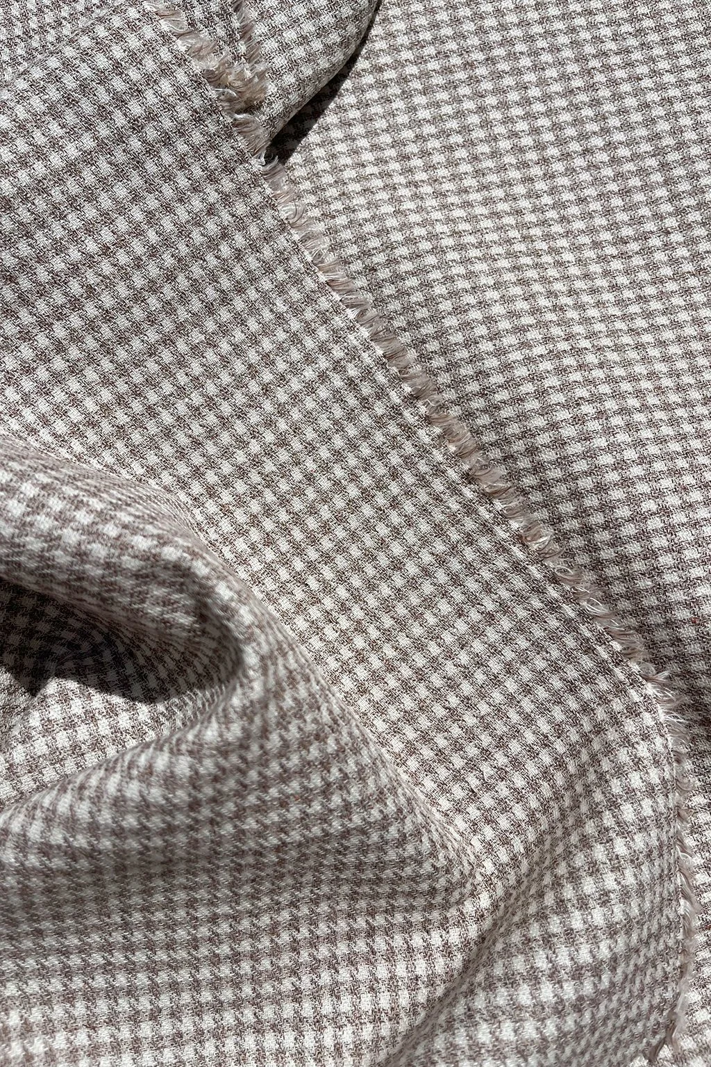 Cotton:Linen blend mini-houndstooth in fawn and off-white14.jpg