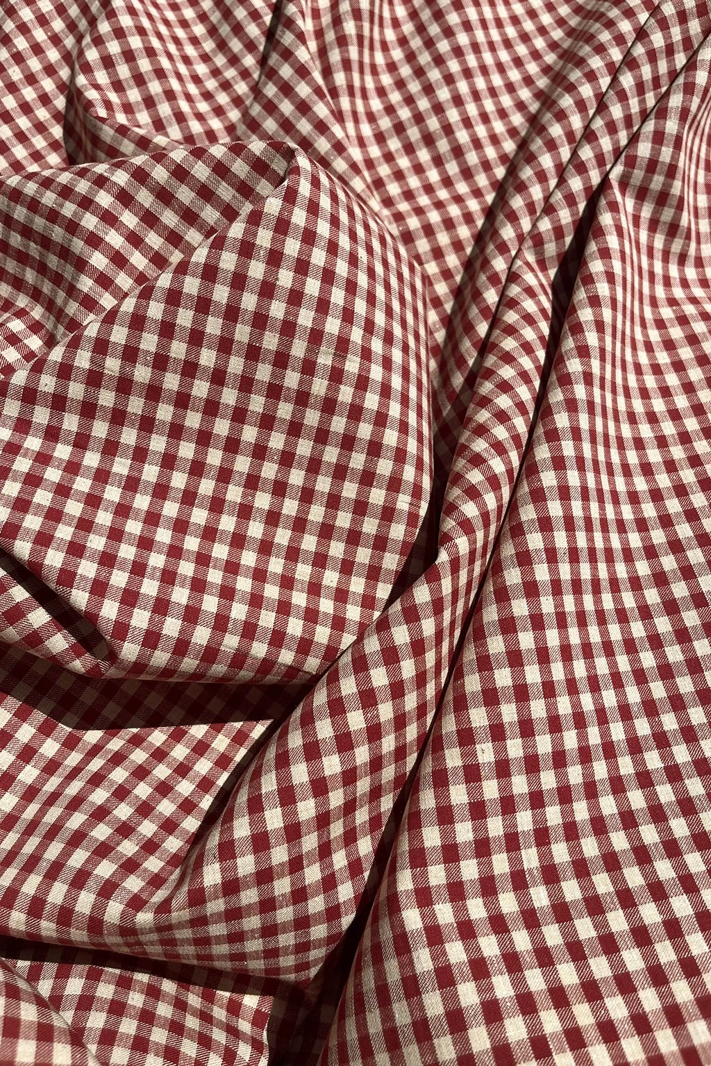 Italian cotton gingham in sand beige and red10.jpg