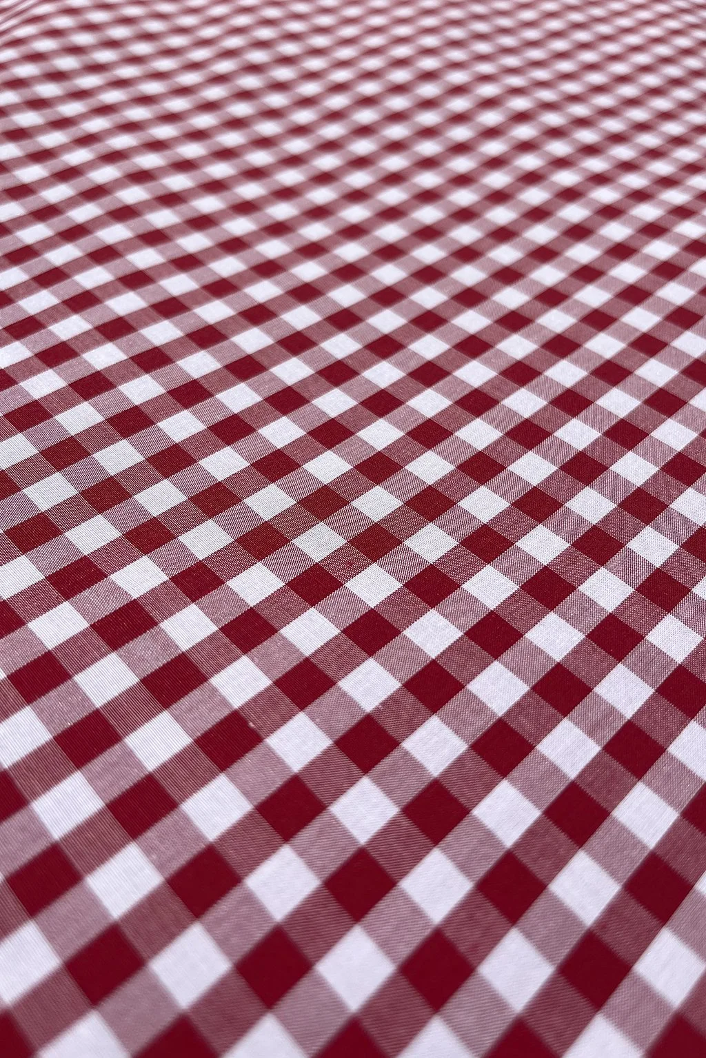 Italian Cotton gingham in red and white9.jpg