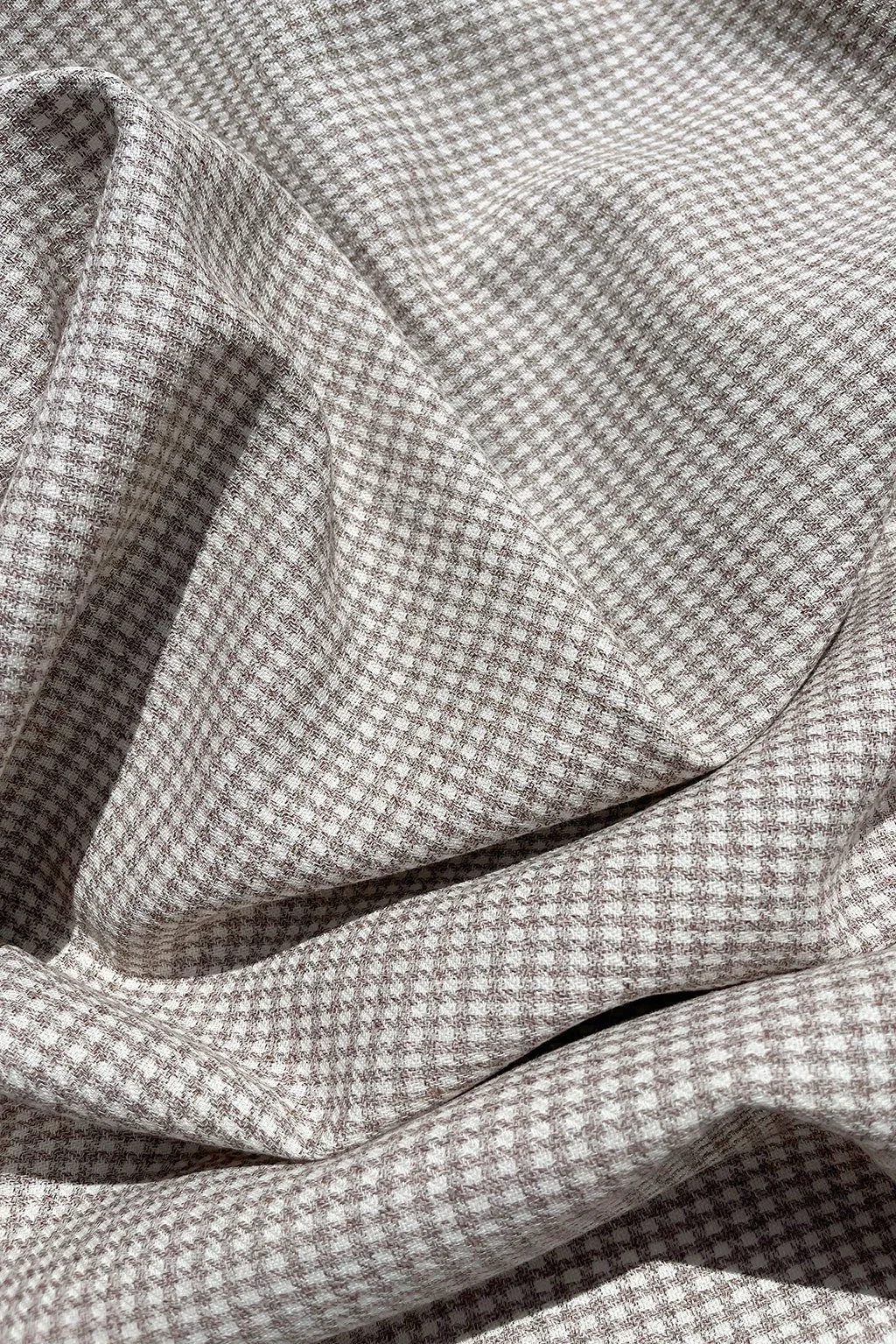 Cotton:Linen blend mini-houndstooth in fawn and off-white a.jpg