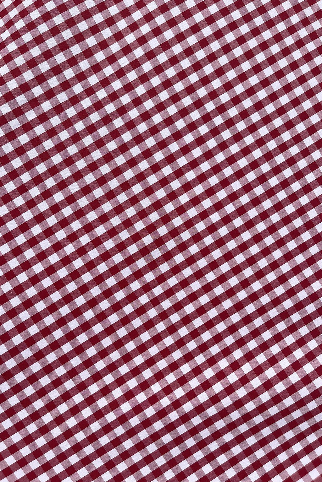 Italian Cotton gingham in red and white11.jpg