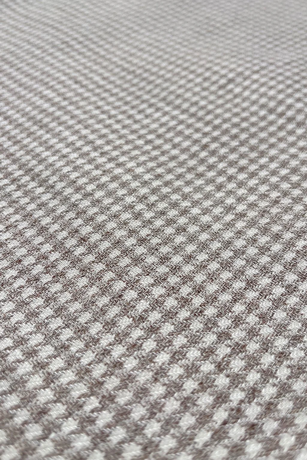 Cotton:Linen blend mini-houndstooth in fawn and off-white2.jpg