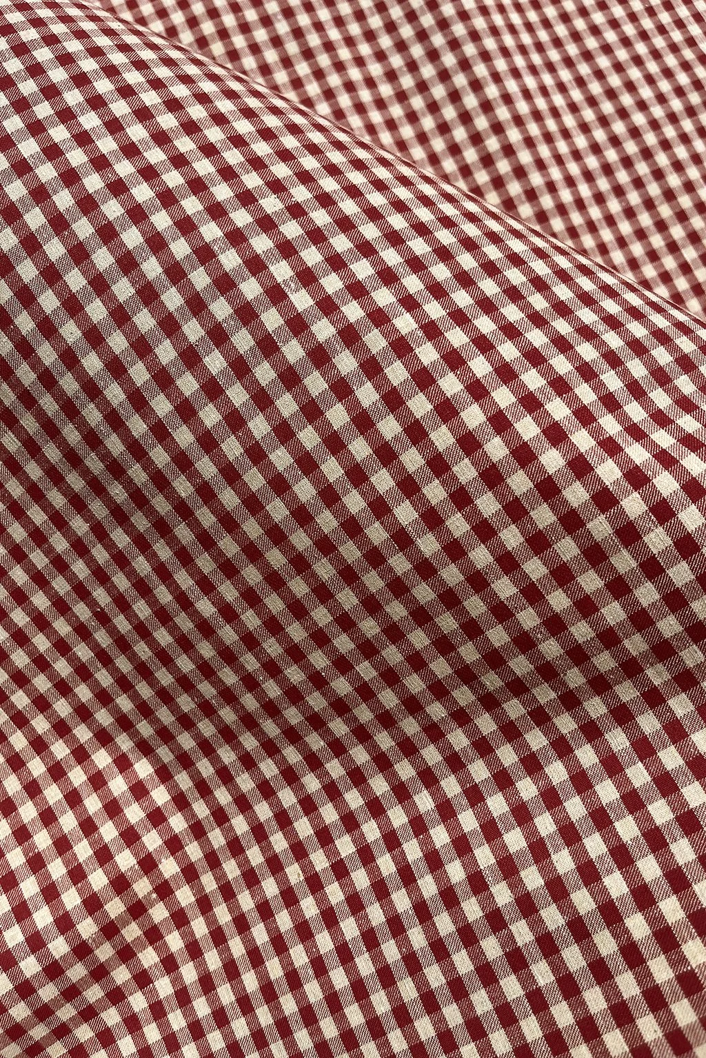 Italian cotton gingham in sand beige and red b.jpg