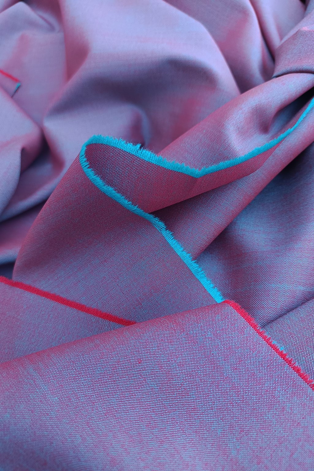 changeant stretch wool1.jpg