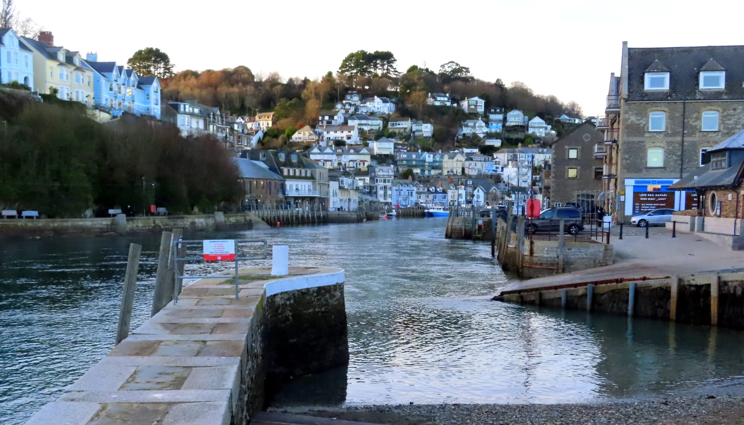   Beyond Paradise (Holiday's End: Sundown at Looe)  
