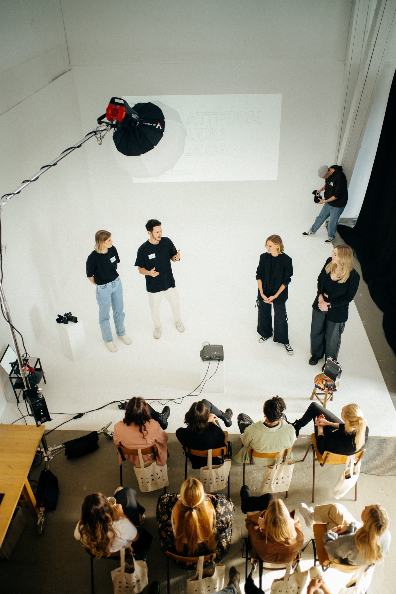 231028_Plattform_x_Leica_Workshop_BTS_00026.jpg