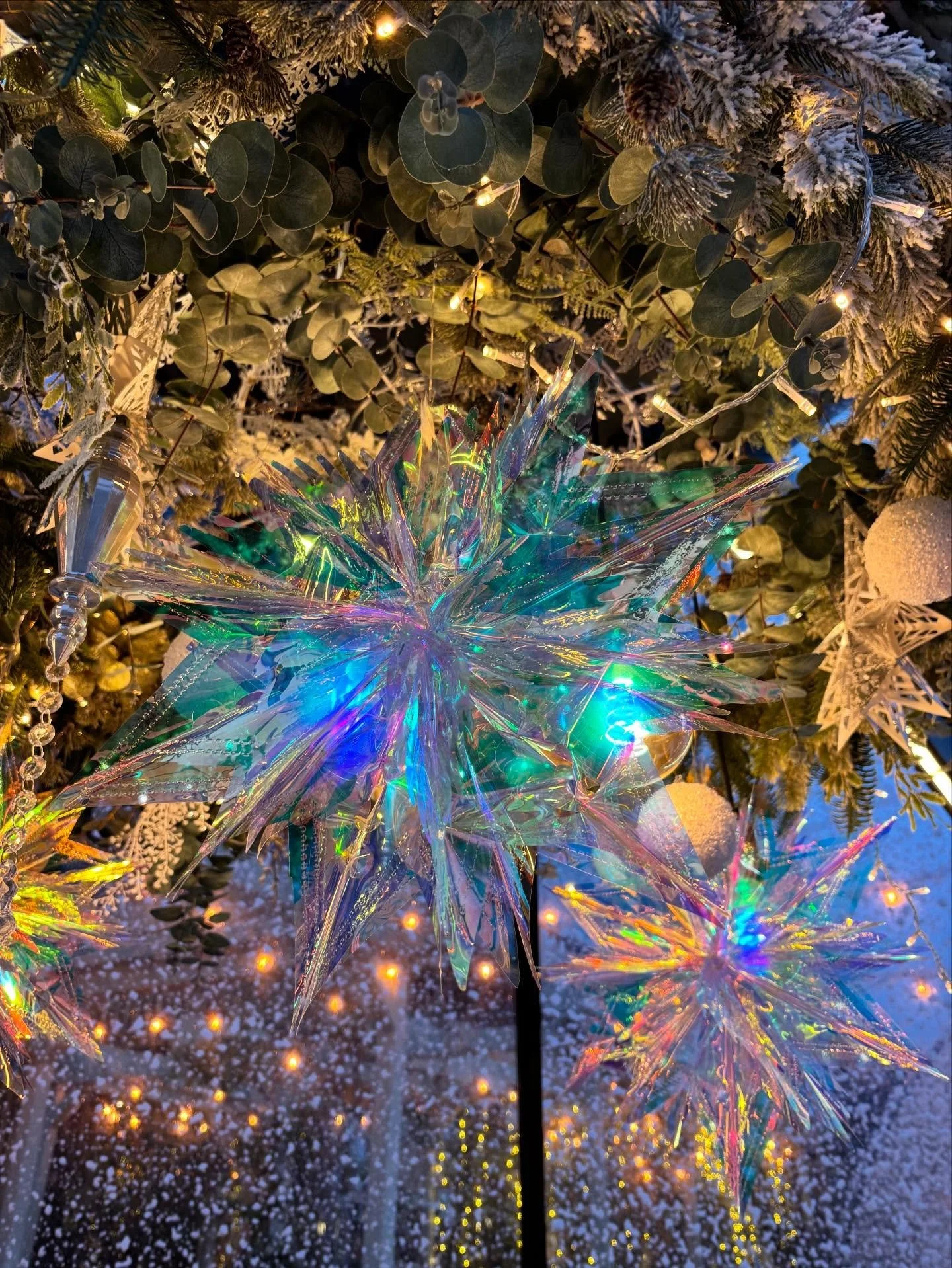 ❤️ 🎄Merry Christmas 🎄❤️
Wishing you all a lovely Christmas &amp; festive break - however it looks for you this year 🤍

Current situation here: I have a bolognese cooking (even tho it&rsquo;s not a Monday 😂), kids on the sofa with me (watching no 