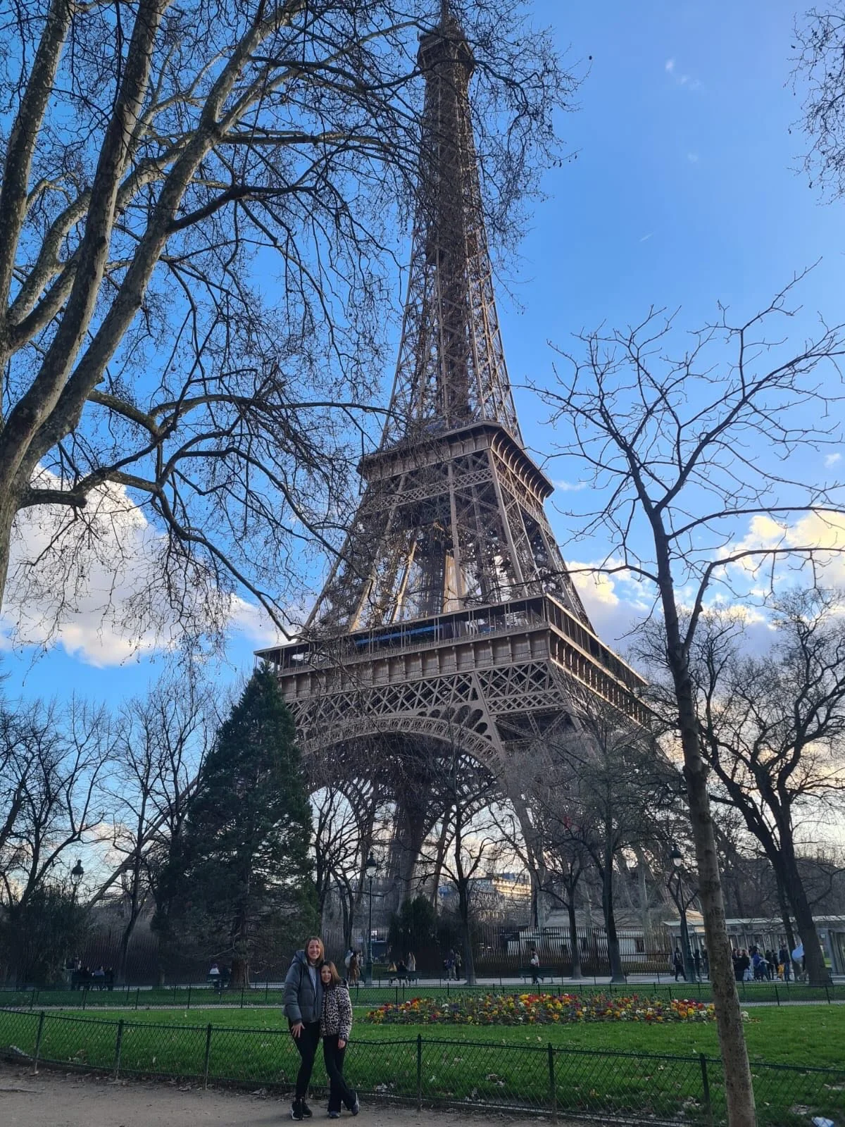 ✨ I talk a lot in my coaching about the &ldquo;glass balls&rdquo; of life, the non-negotiables, things that are fragile and precious (like family &amp; health). Then there&rsquo;s the &ldquo;disco balls&rdquo; 🪩- the sparks that light you up, makes 