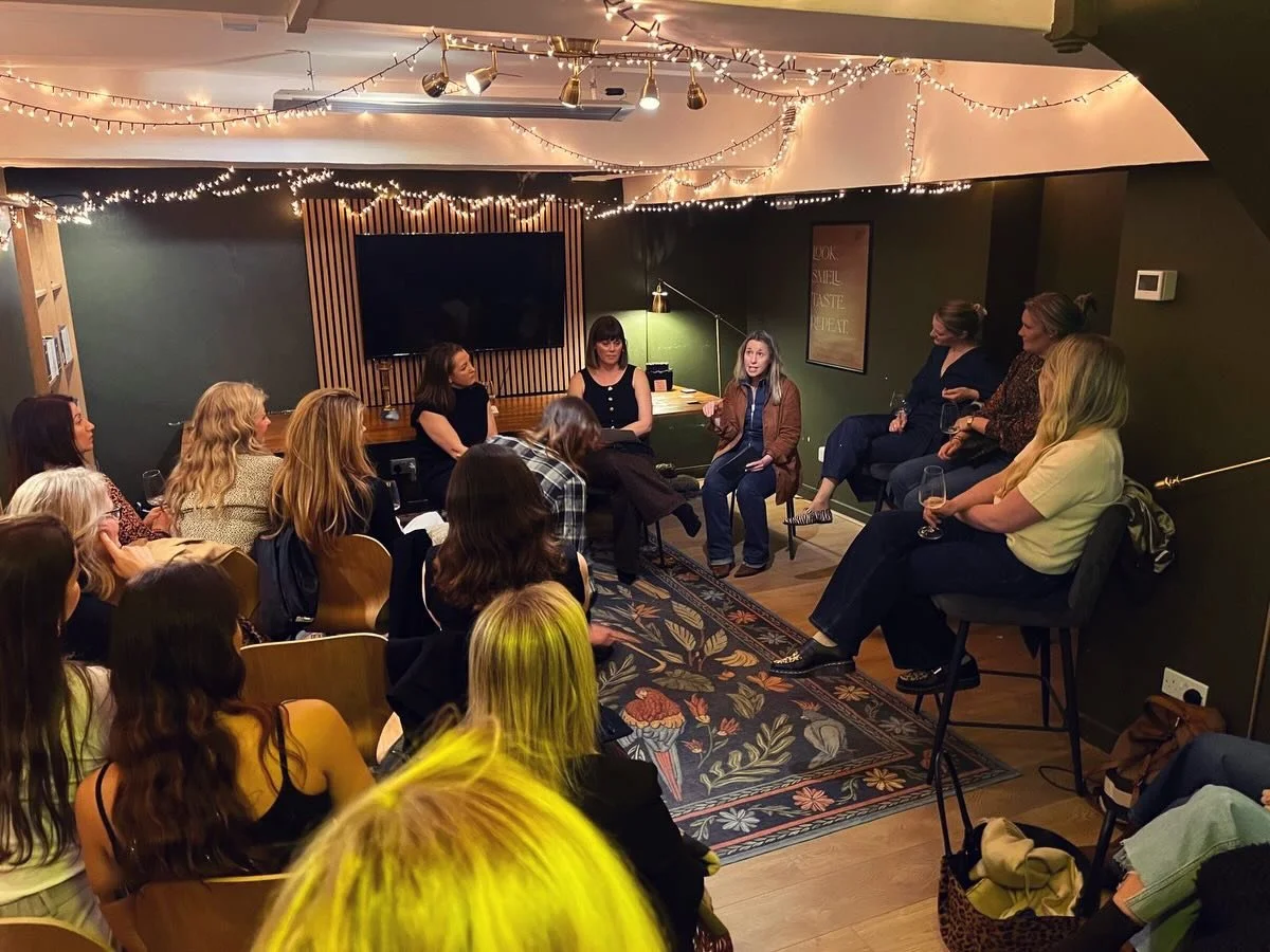 2️⃣2️⃣ Women. 1️⃣ Room. Total magic. ✨🥂

Last night, we celebrated International Women&rsquo;s Day in the best way possible: with a room full of electric energy, honest conversations, and some seriously good wine⚡️

I&rsquo;ve been reflecting on my 