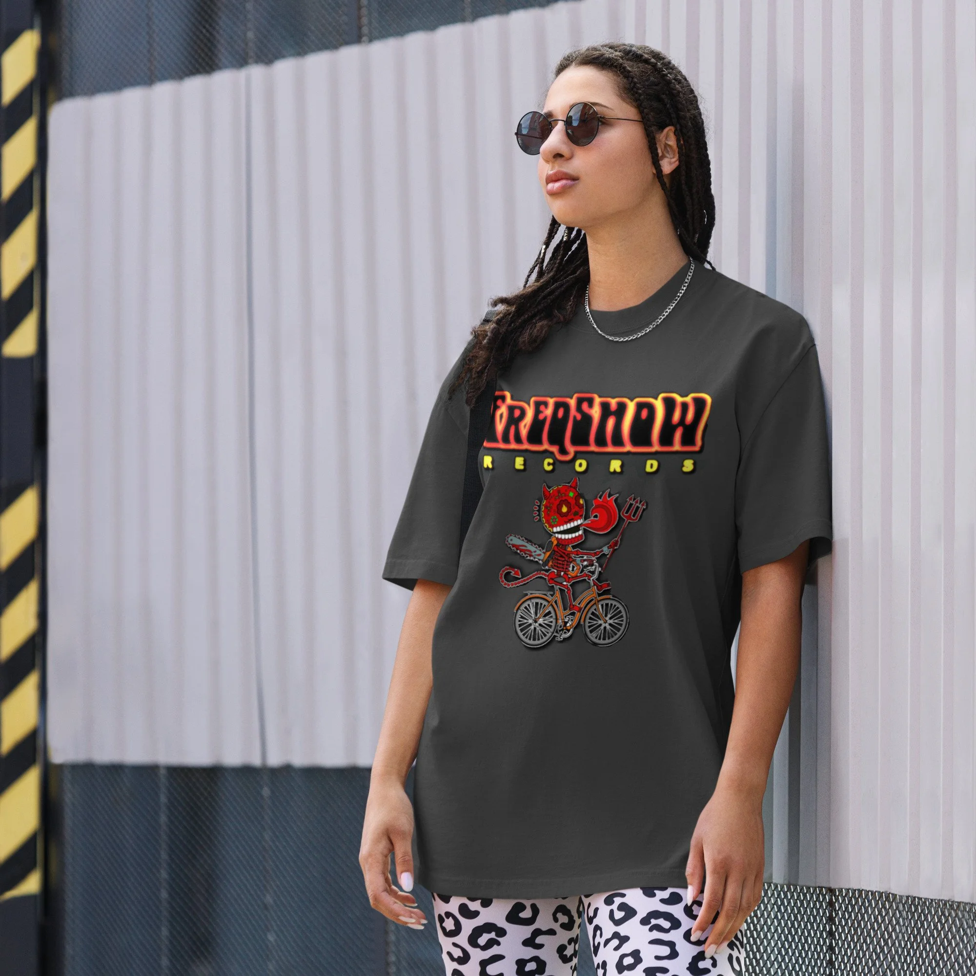 oversized-faded-t-shirt-faded-black-front-666511822b4e8.jpg