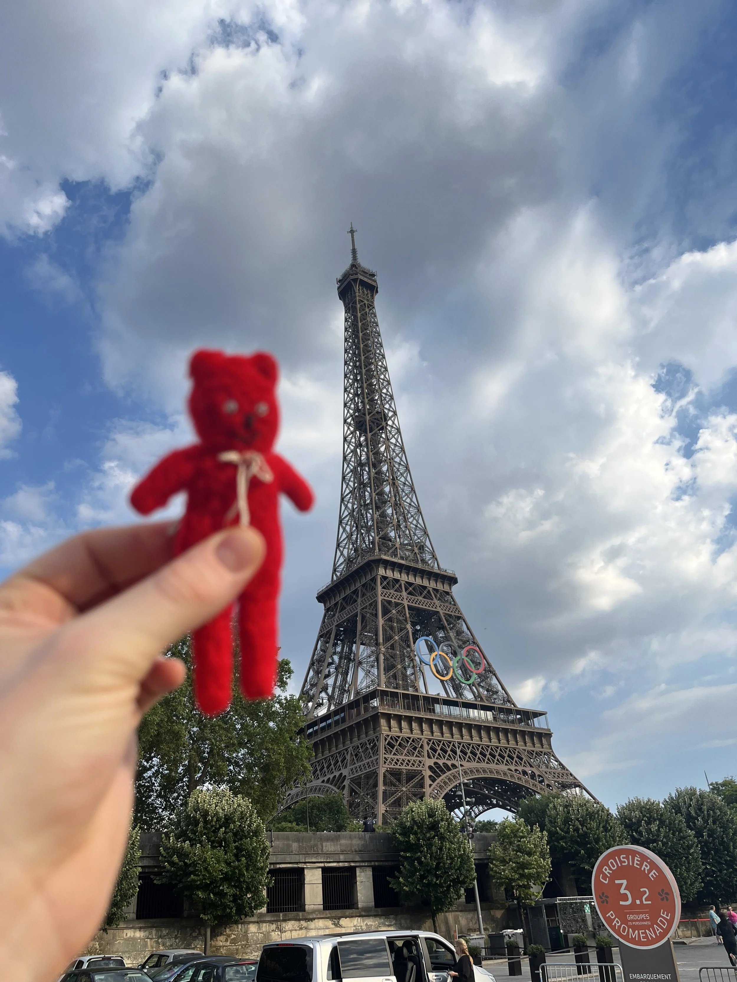 Chester in Paris but he's HUGE now