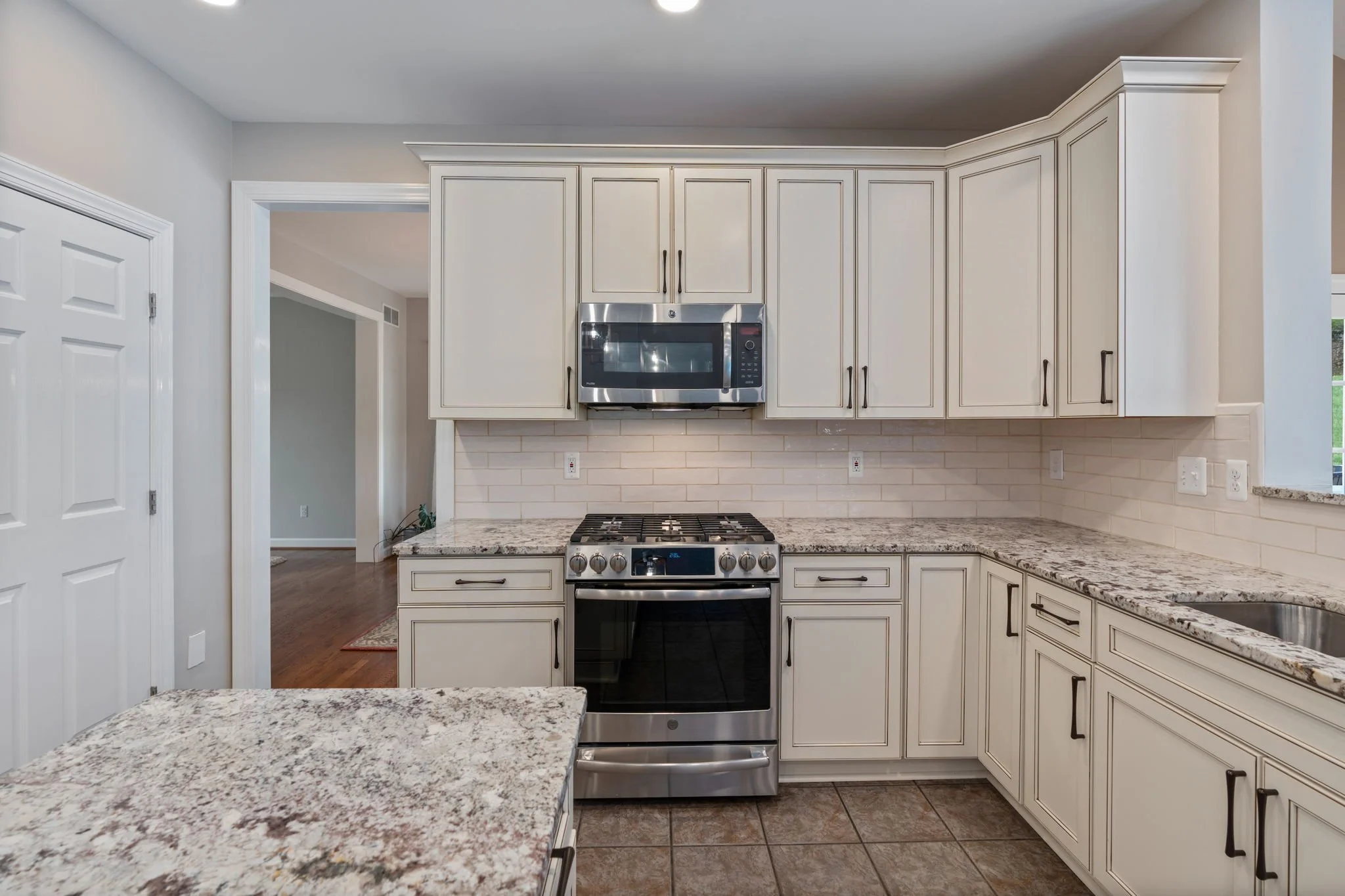 76-web-or-mls-Corbett 76.jpg