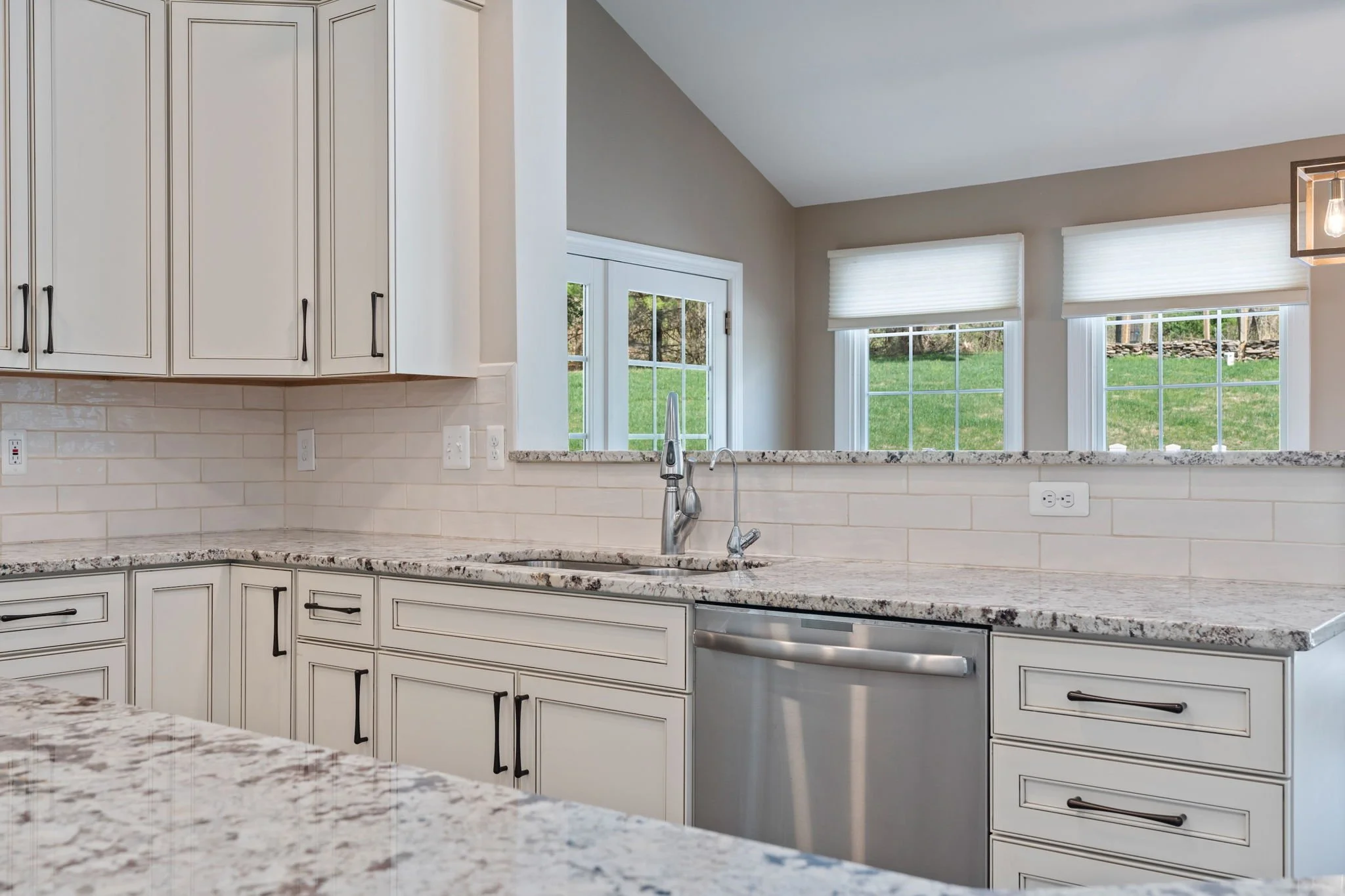 72-web-or-mls-Corbett 72.jpg