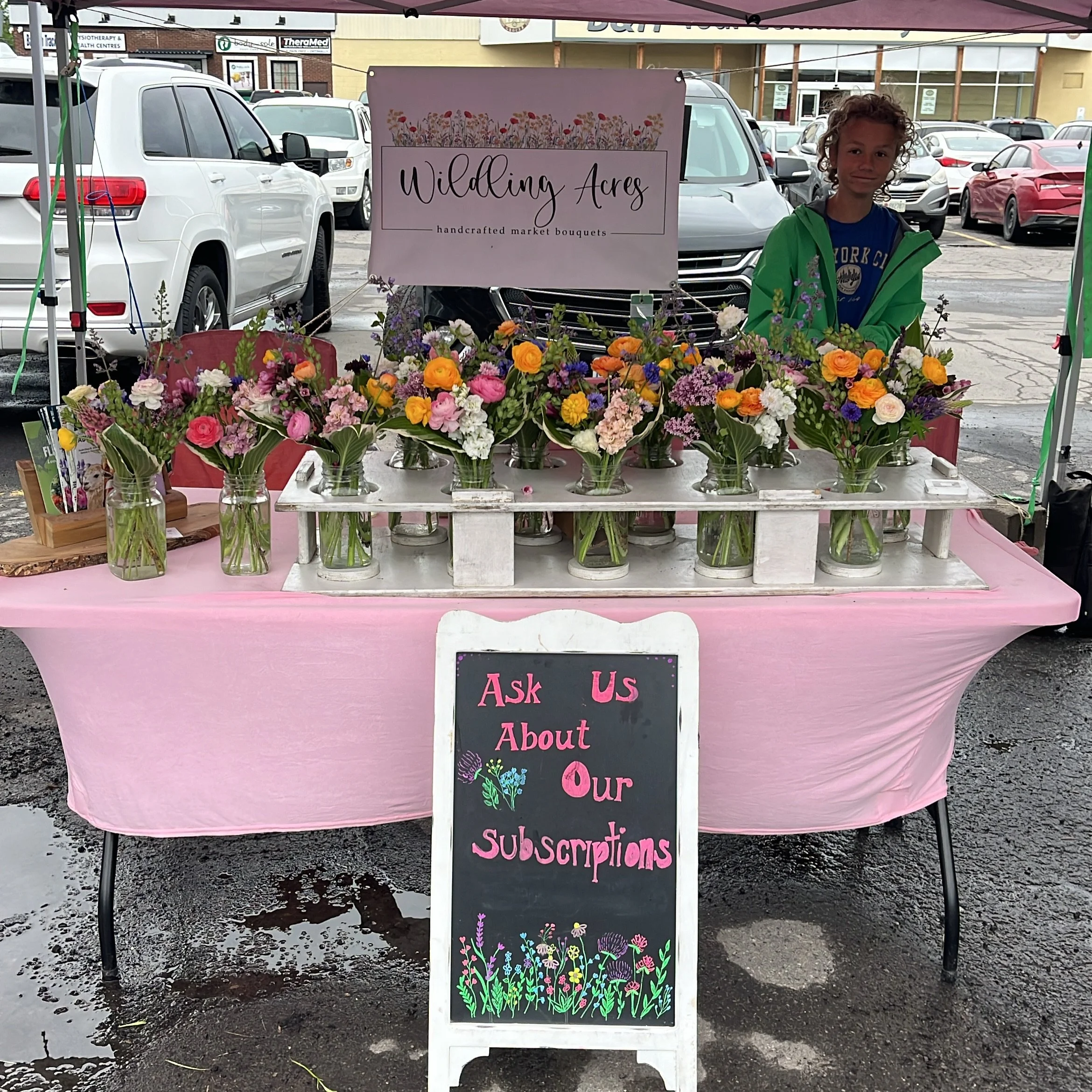 💜He&rsquo;s all set up @kemptville_farmers_market for the day!
