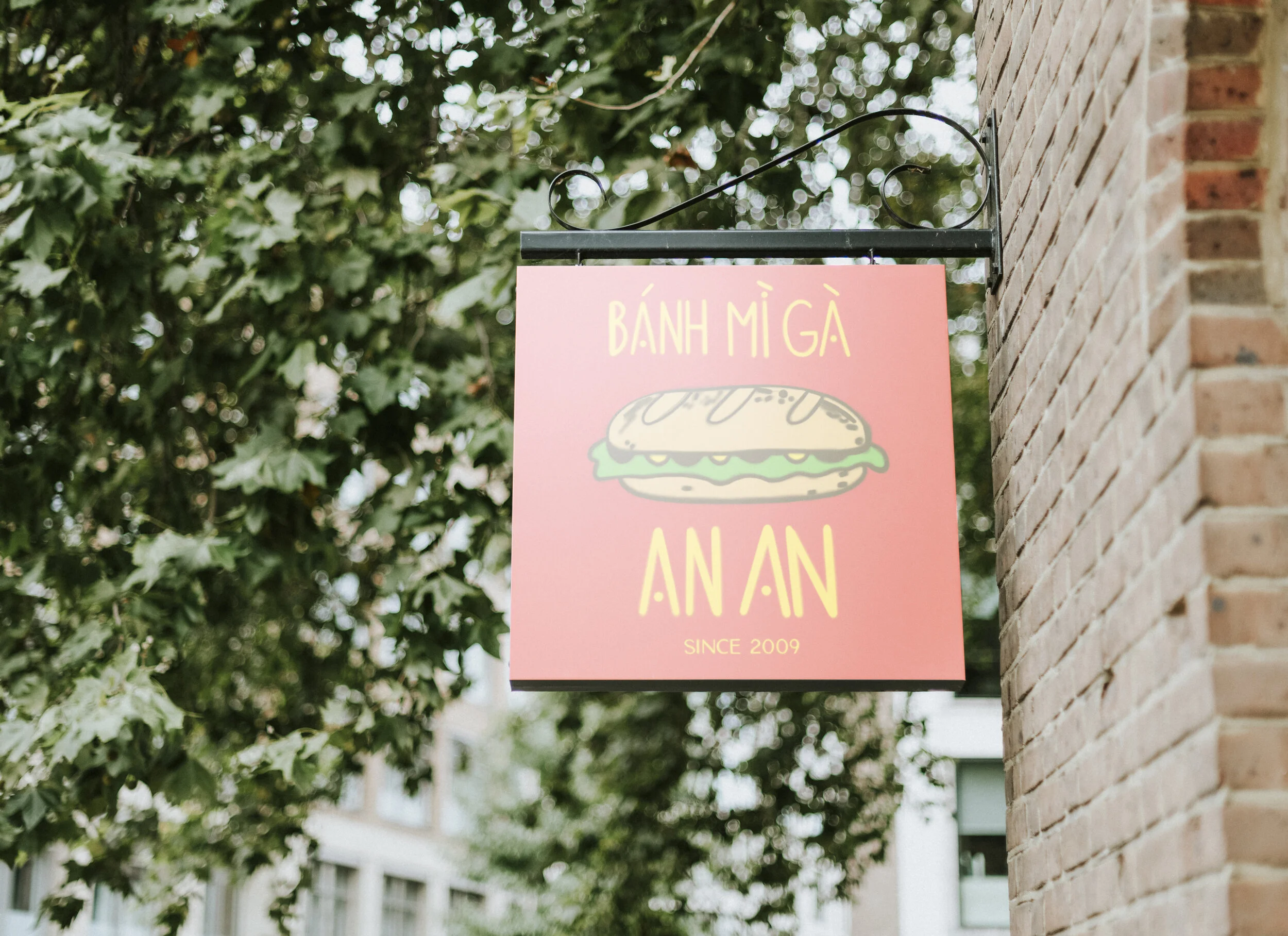 Banh Mi Ga An An