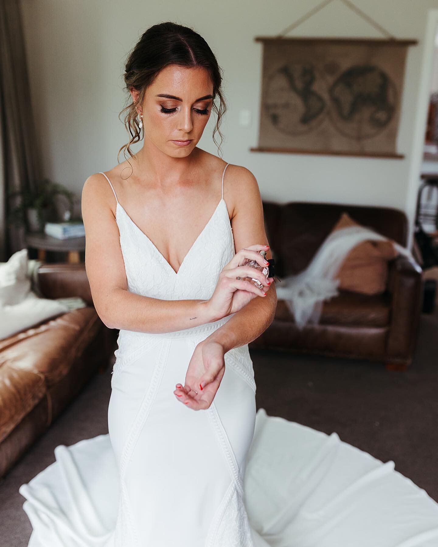 The beautiful Emma on her wedding day ✨ Such a beautiful person inside and out. 
Bride &amp; bridal party makeup by me @_kayleighcreates 
Hair by @oasis_hair_studio 
Photography @withhollykate 

I have very limited availability for the 2023/2024 wedd
