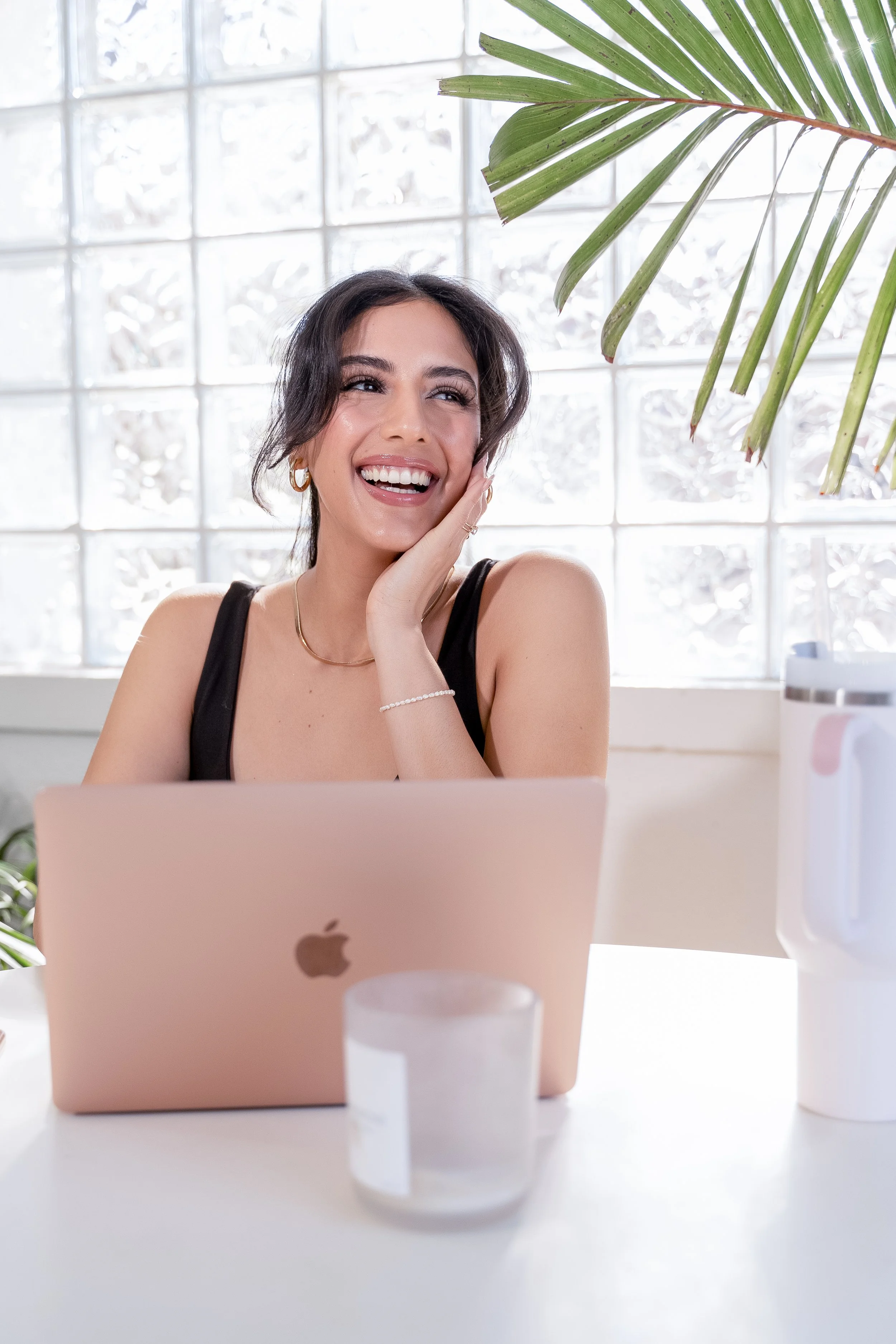 laptop-lifestyle-branding-women.jpg