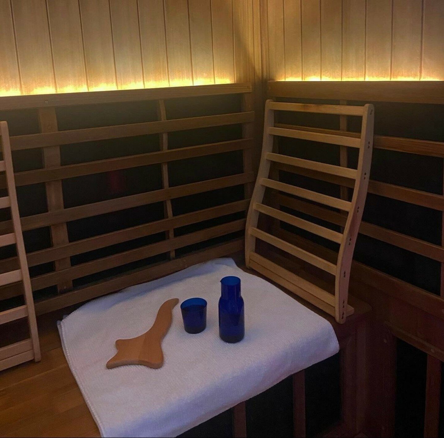 Sauna weather is back and we're not mad about it! ❤&zwj;🔥 Time to embrace the heat, detox, and unwind.

DM us for more information and book your sauna session via the link in our bio.

photo by @yvette_mila_