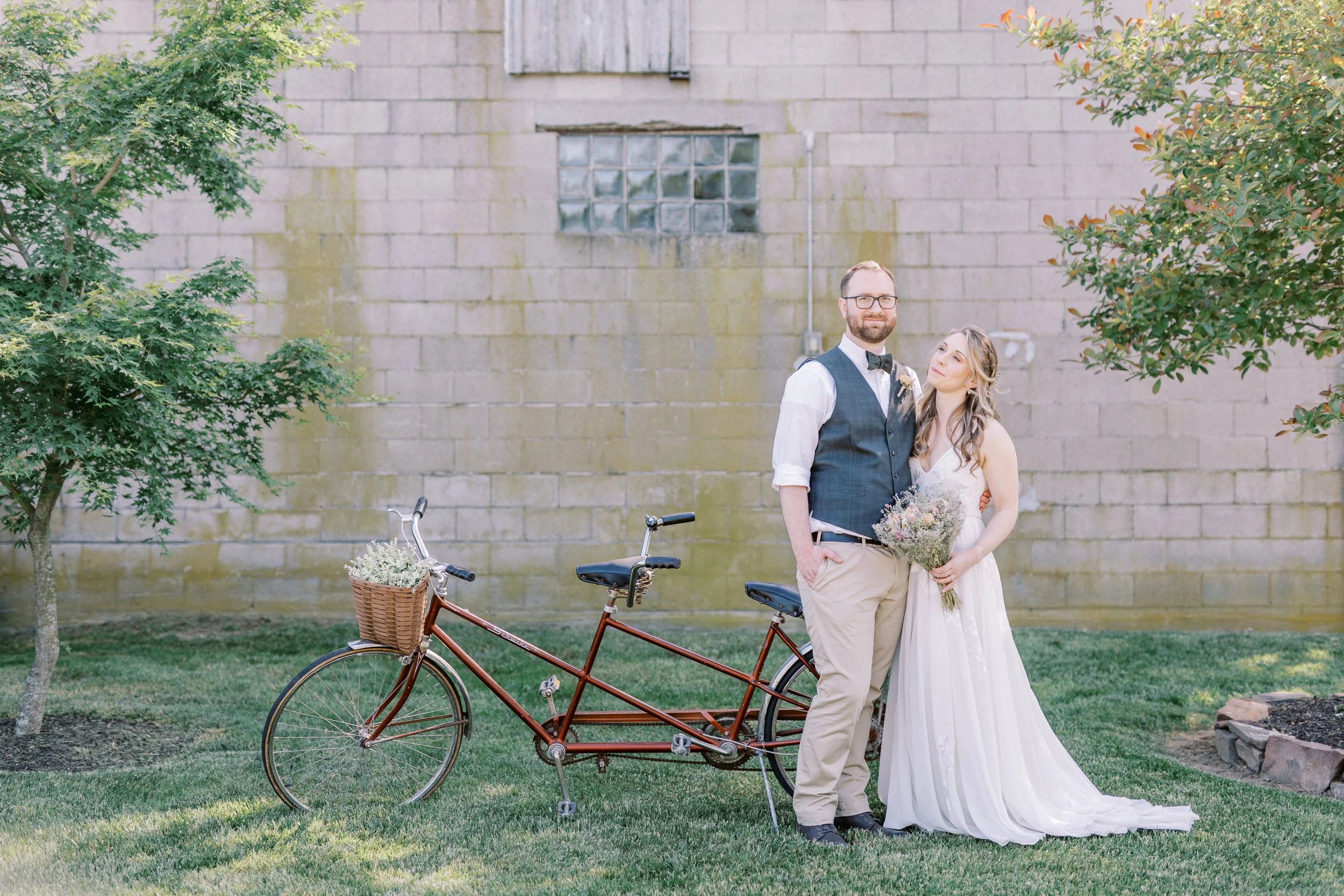 Elyse and Tristian's Wedding at Historic Stonebrook Farm — Laura Gares ...