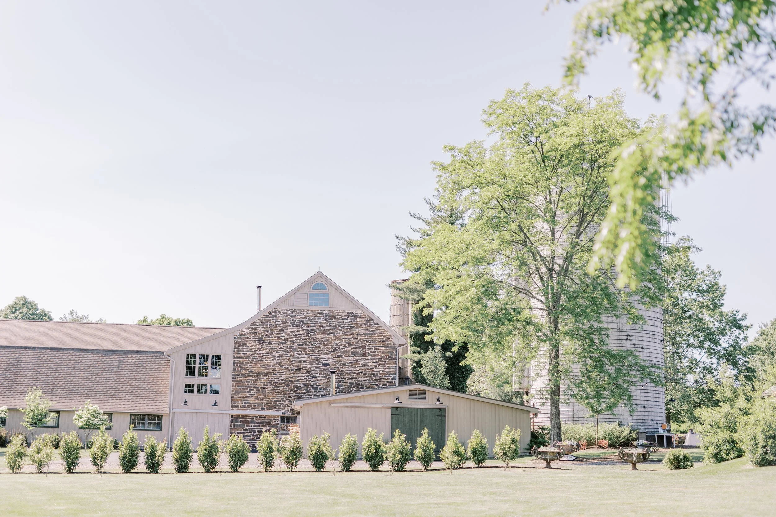 Elyse and Tristian's Wedding at Historic Stonebrook Farm — Laura Gares ...