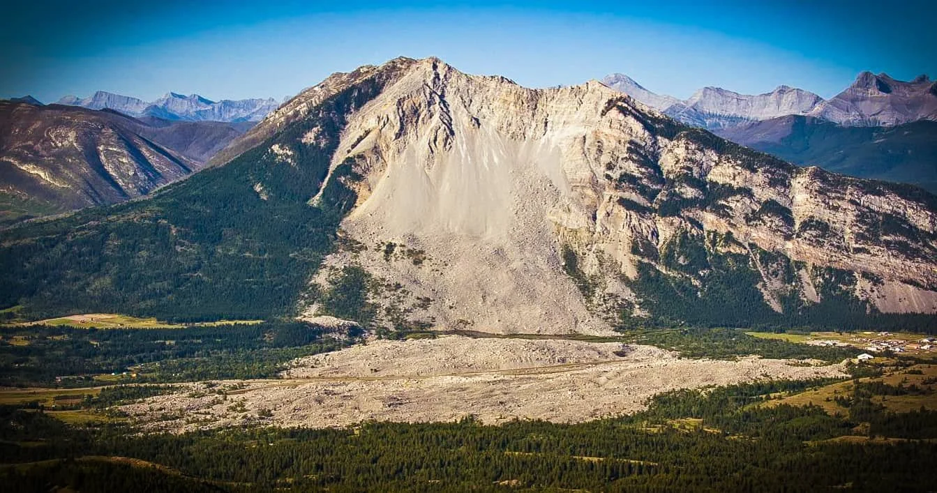 The Mountain That Moves: The Frank Slide Disaster