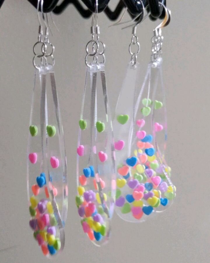 I found a few more pairs while cleaning my various acrylic stashes today!

#acrylicjewellery #fluorescent #earrings #earringsoftheday #rainbow🌈 #heartearrings #cutedesign #pastelstyle #pasteljewelry #pastelaesthetic #earringmaker #dangleearrings