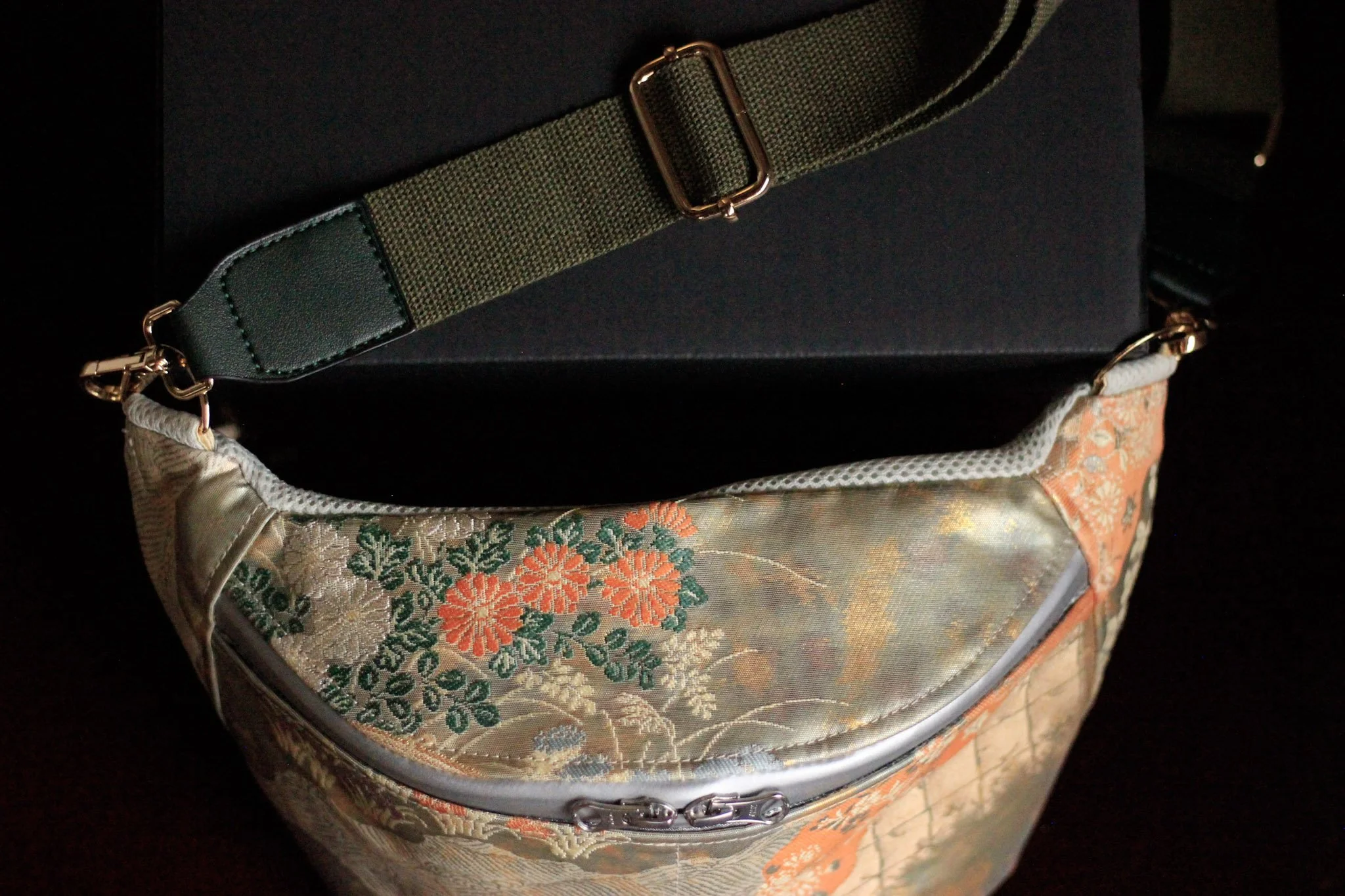bumbag-country-flowers-2.jpg