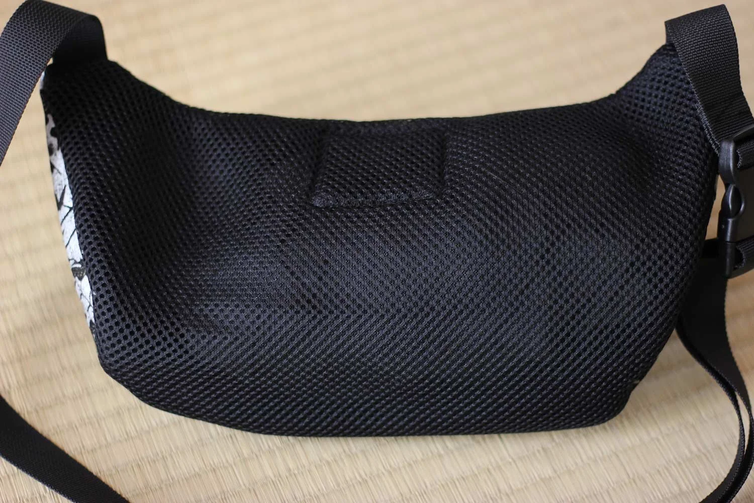 bumbag-okinawa-back-web.jpg (Copy)