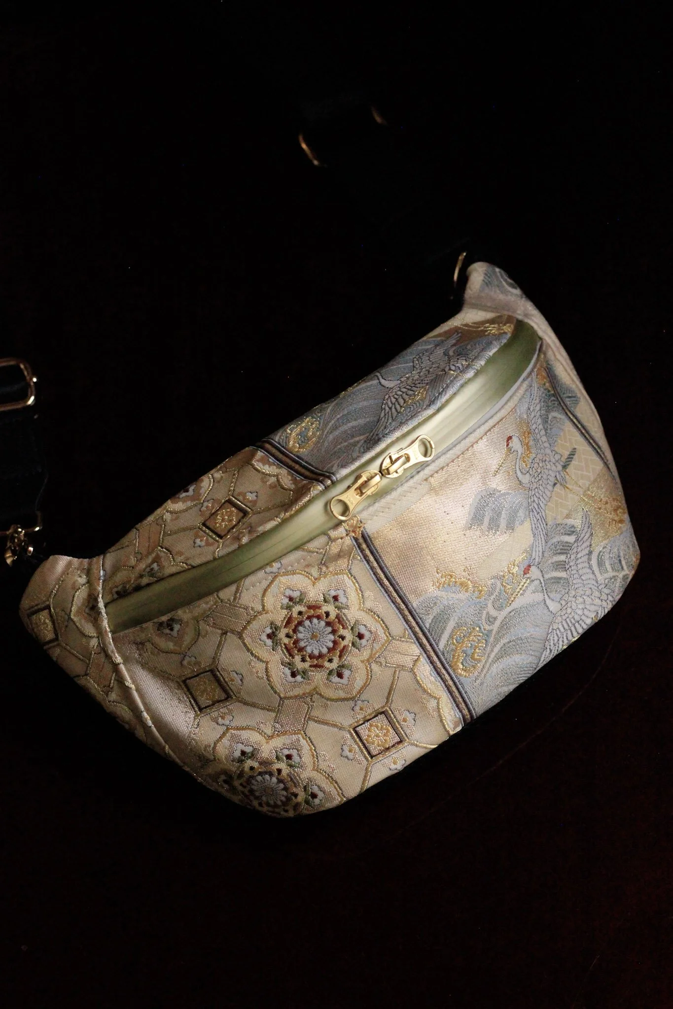 gold-cranes-bumbag-web-4.jpg